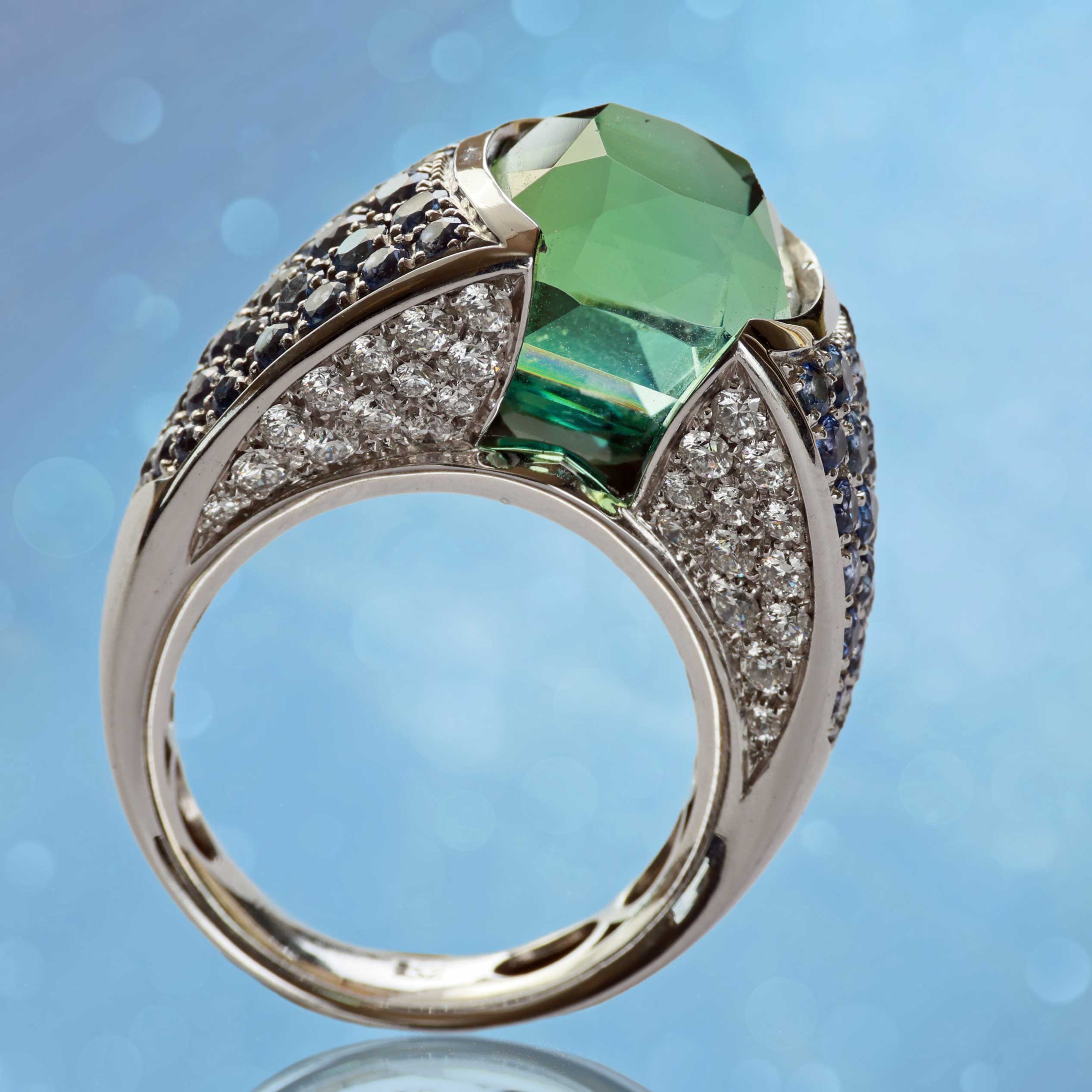 Lagoon Green Turmalin Saphire Brilliant Ring 18kt Whitegold Afghanistan AAA+