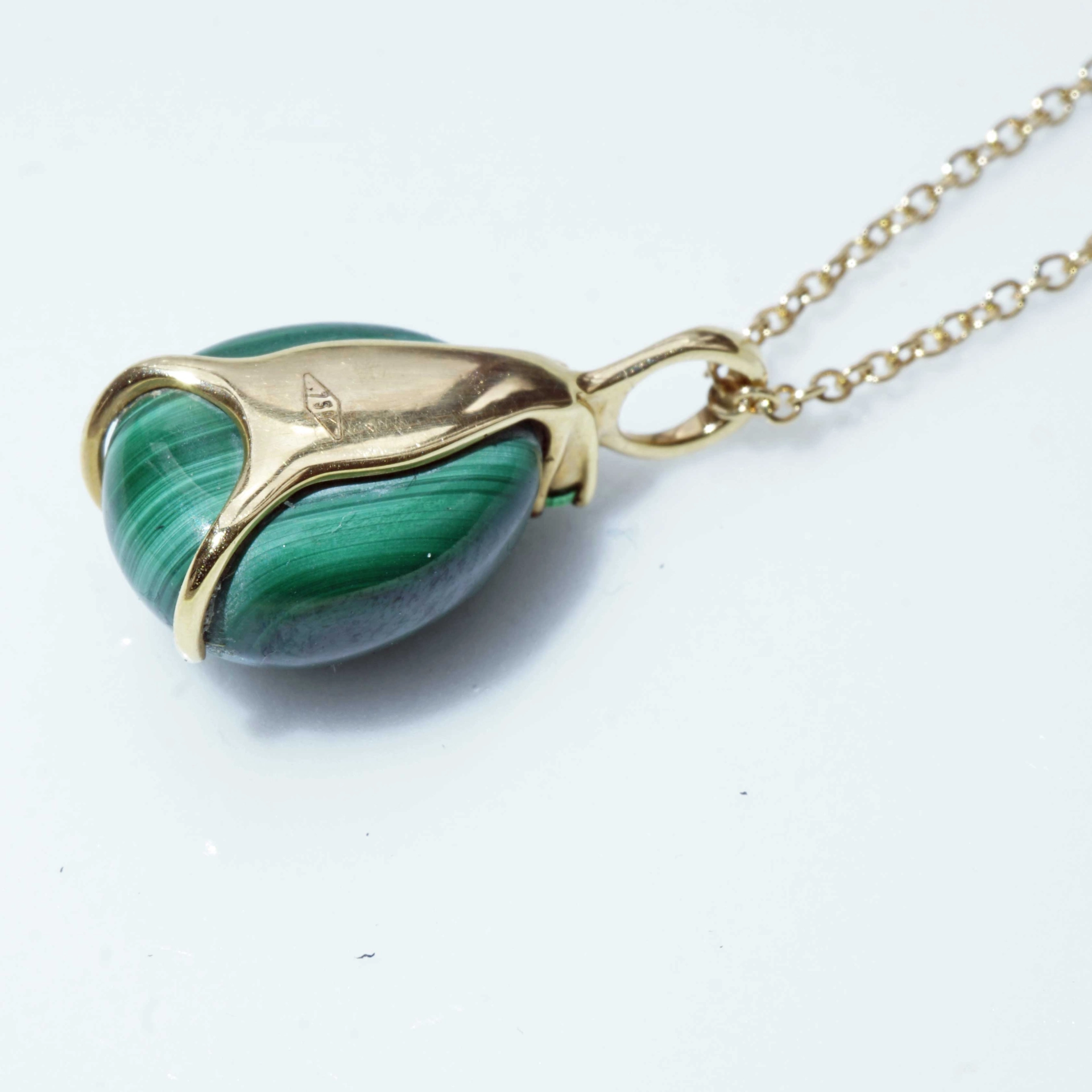 Drop Pendant...soo sweet...with Malachite  and tsavorithe...made in Italy