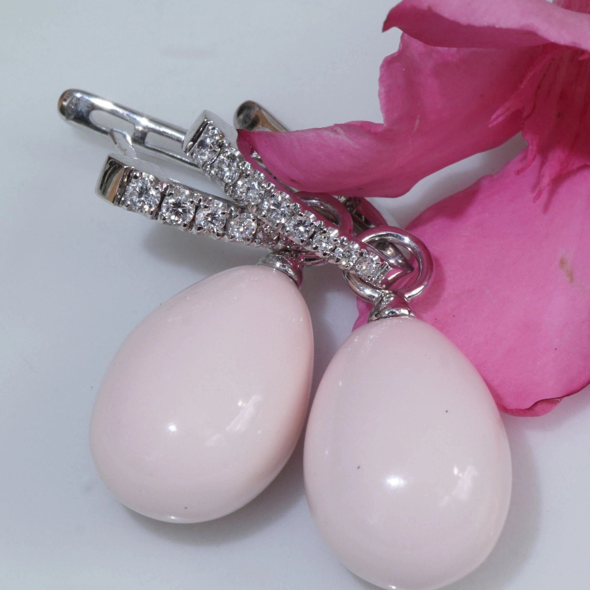 Fine Angel Skin Drop Brilliant Earrings 18 kt White Gold...sooo elegant