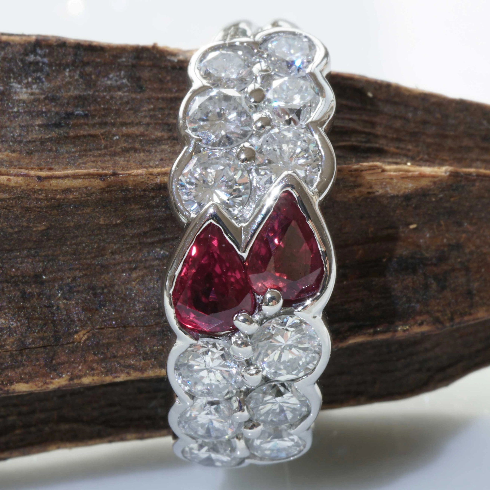 rubin-brillant-ring-0-72-ct-1-13-ct-platin-highclass-SON03150 Ruby Diamond Ring Platinum 0.72 ct 1.11 ct...what a Quality...