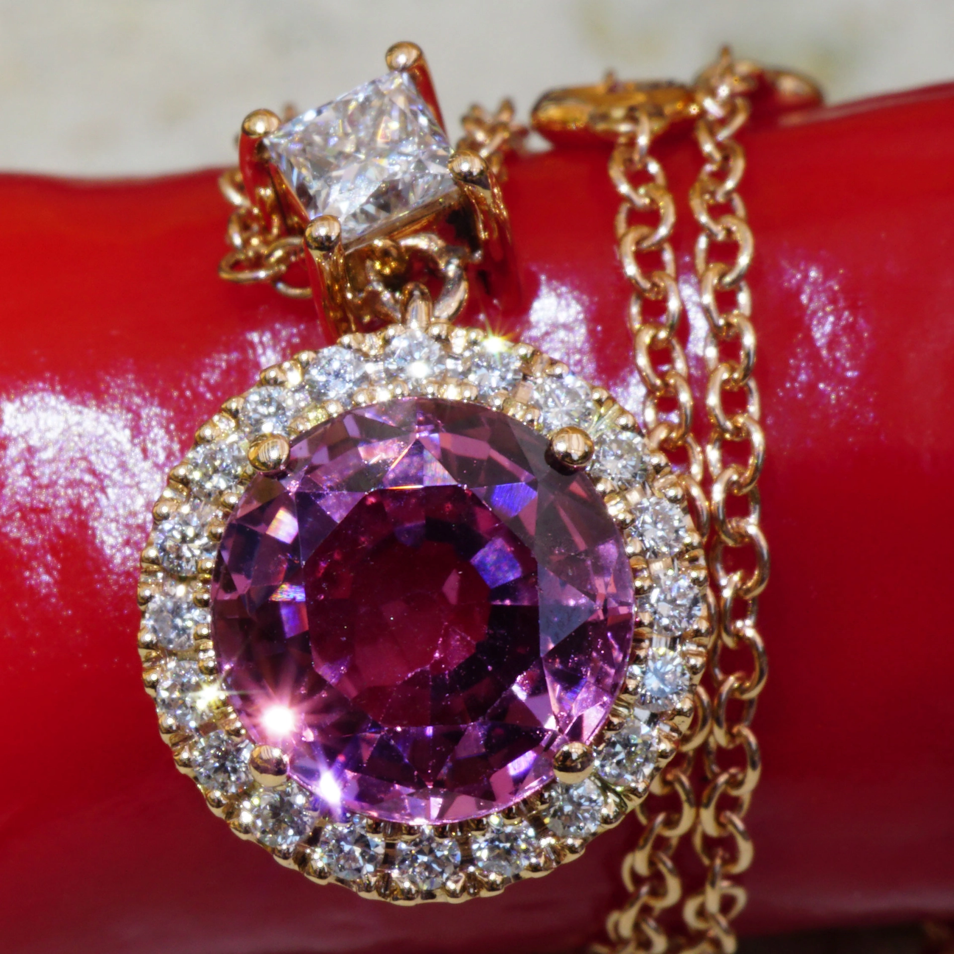 Spinel Diamond Necklace 2.17 ct AAA+....Great Luminosity 18 kt Rosegold