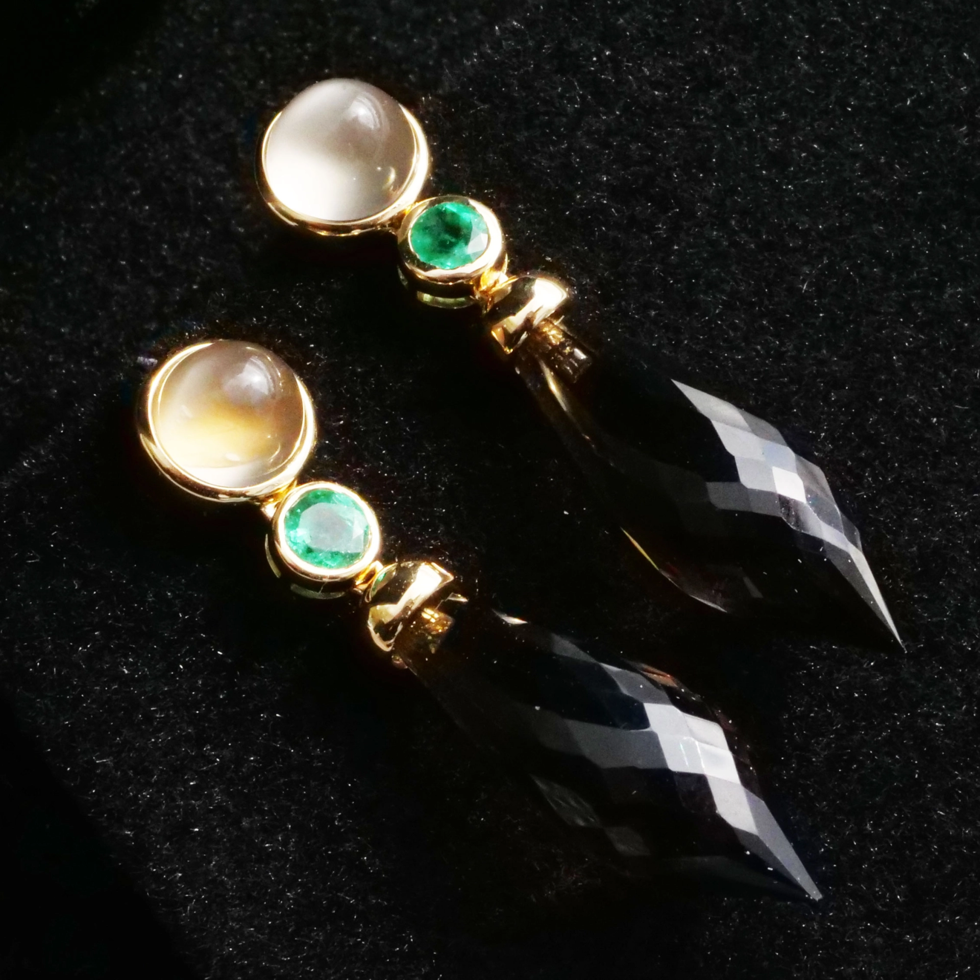 Moonstone Emerald Smokey Quartz Earrings 18 kt Yellowgold