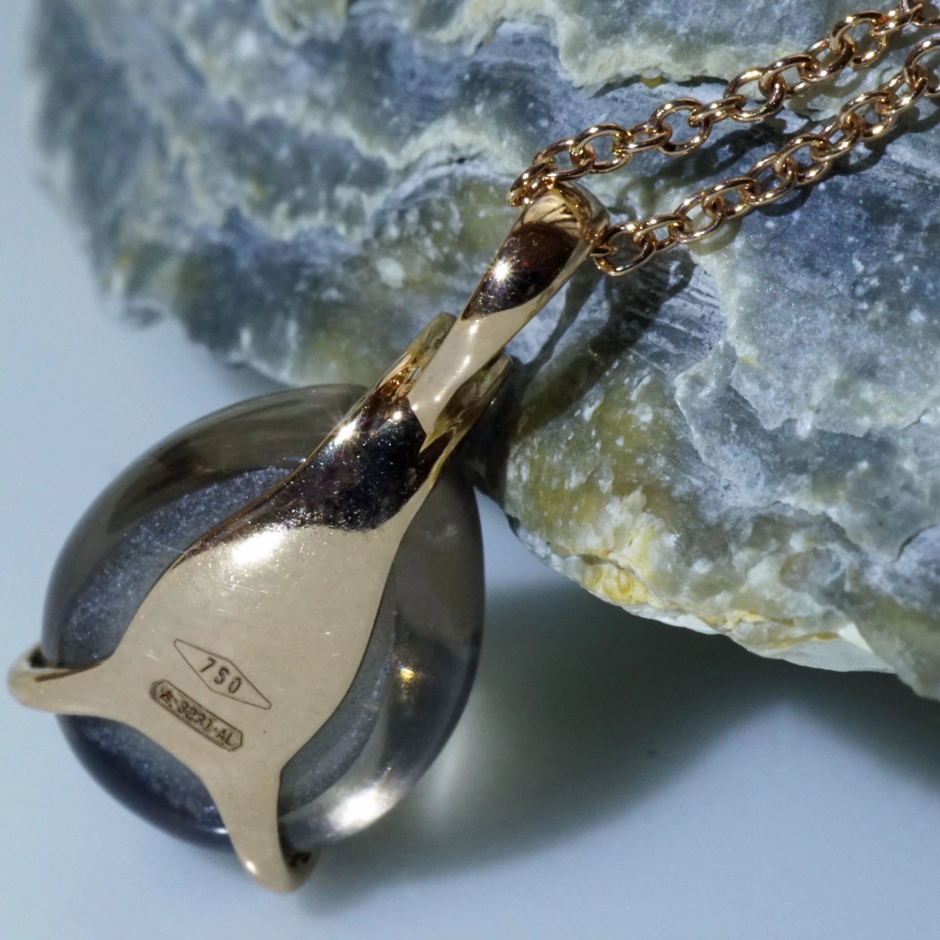 Drop Pendant...soo sweet...with smokeyquartz and brown diamond...made in Italy