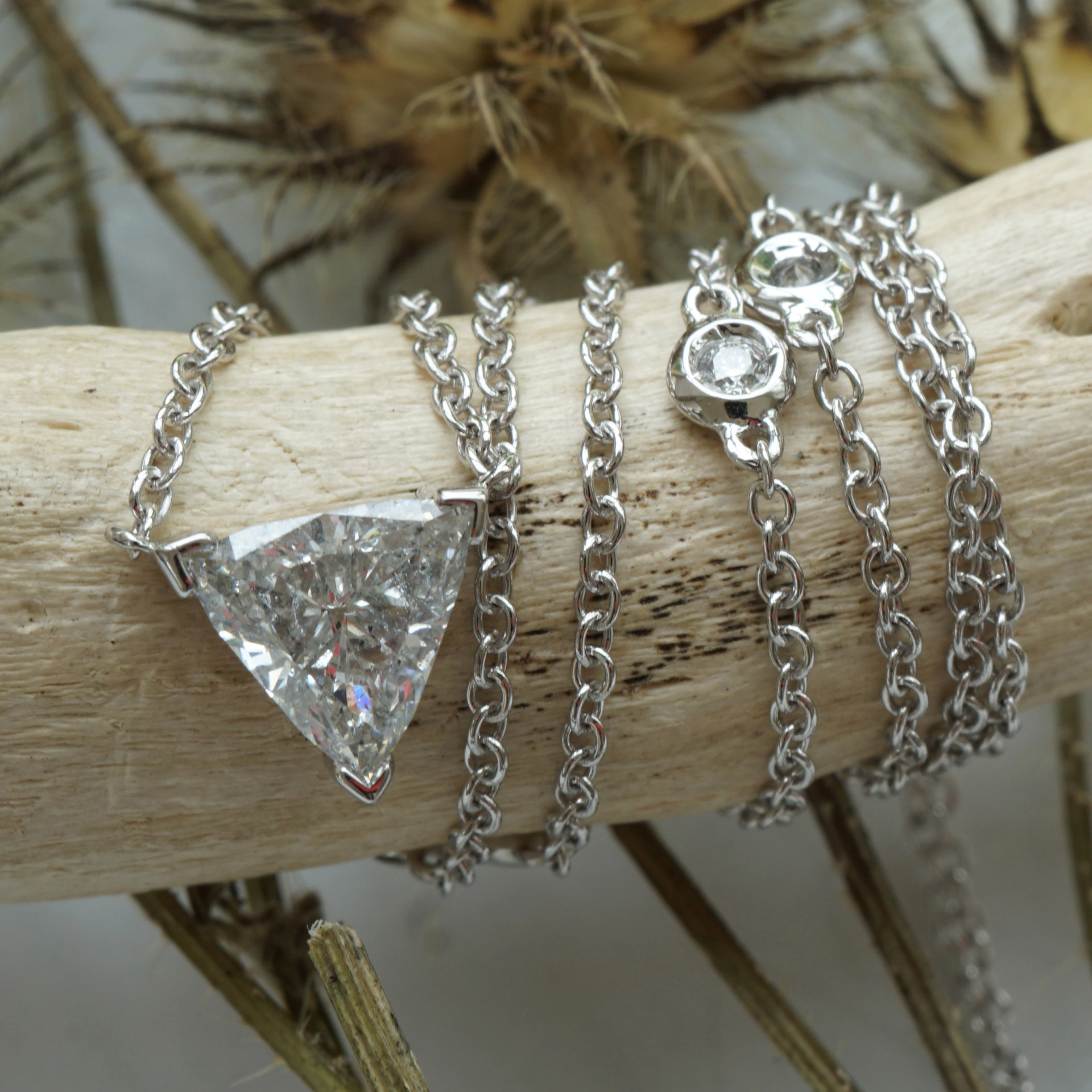 Diamond Necklace 750 White Gold 1 ct designed in Valenza timelessly...modern grandiose
