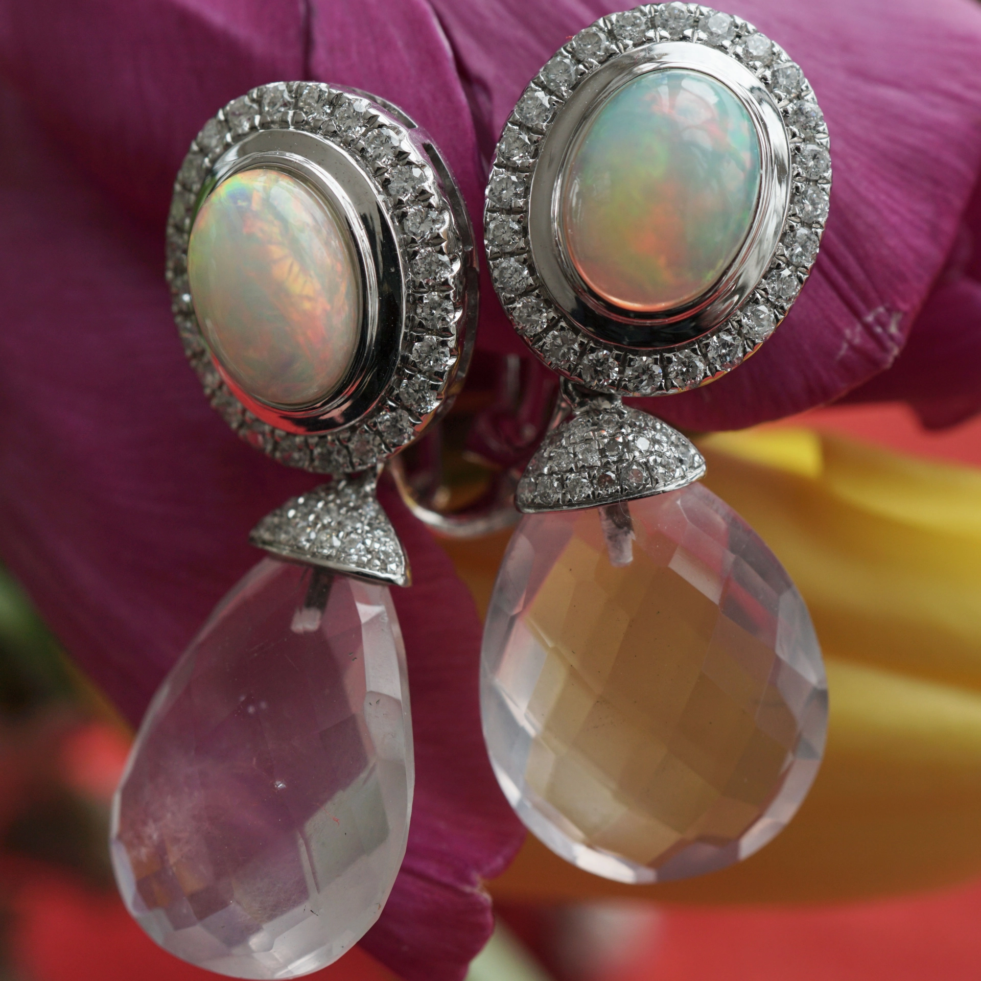 Brilliant Opal Rosequartz Ear Stud Clip DELICATE BLOSSOM 750 White Gold pastel Colors