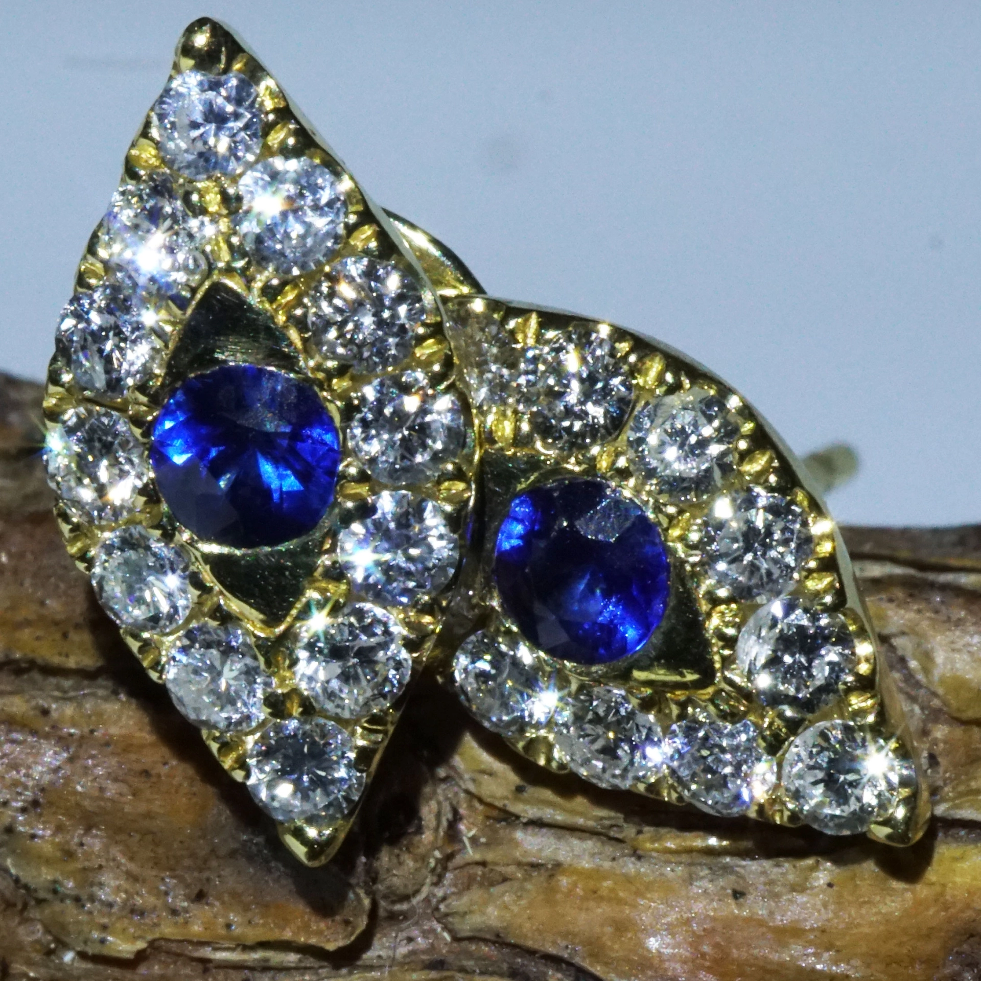 Just a nice Shape...Navette Earrings 18 kt Gold fine Gems