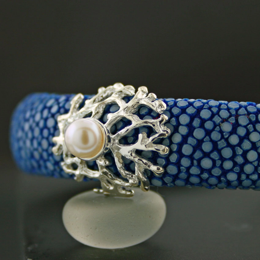Zuchtperl Rochenleder Armreif under the sea 925er Silber blau