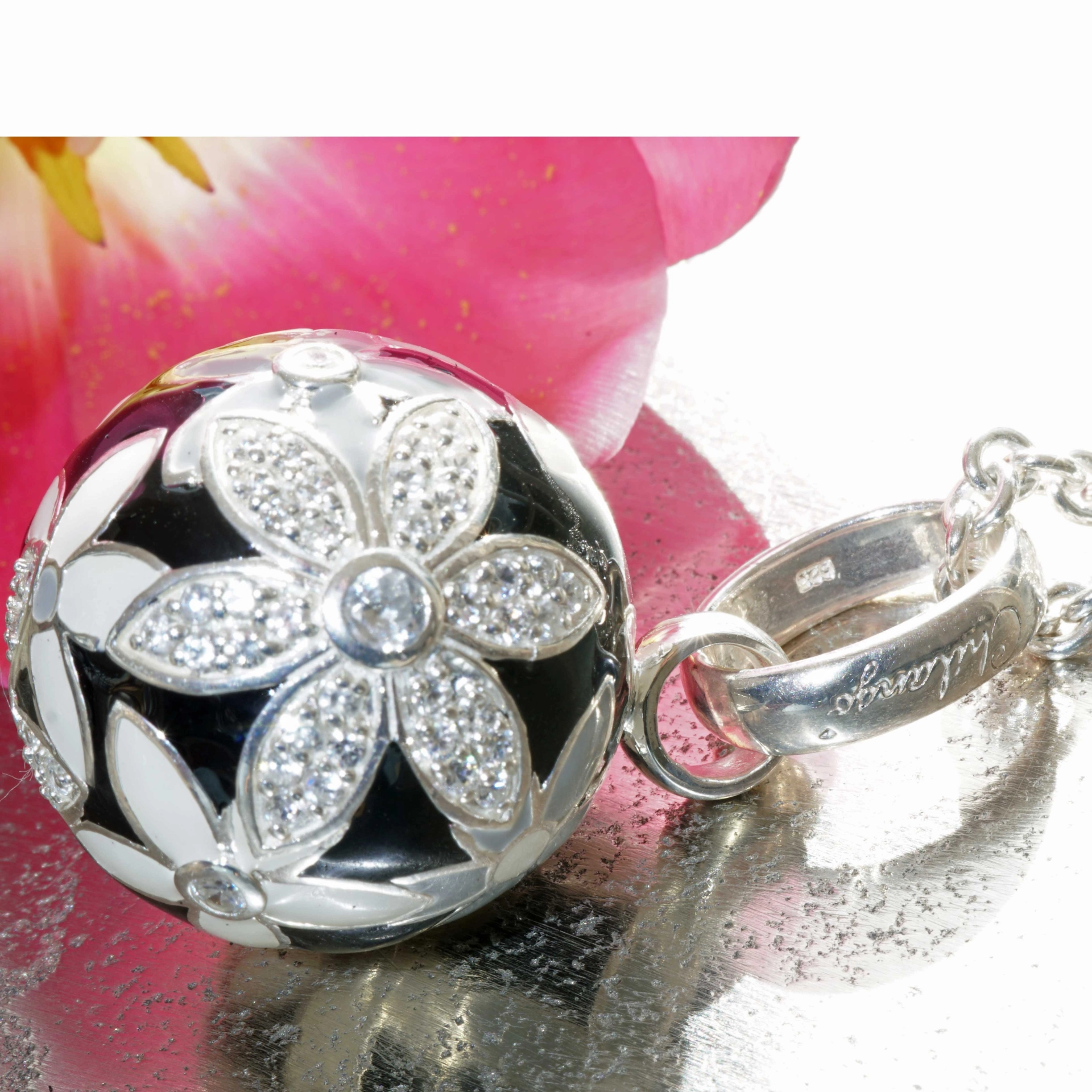 Chilango Pendant Faberge white black Flower with Circonia 925 Silver Enamel