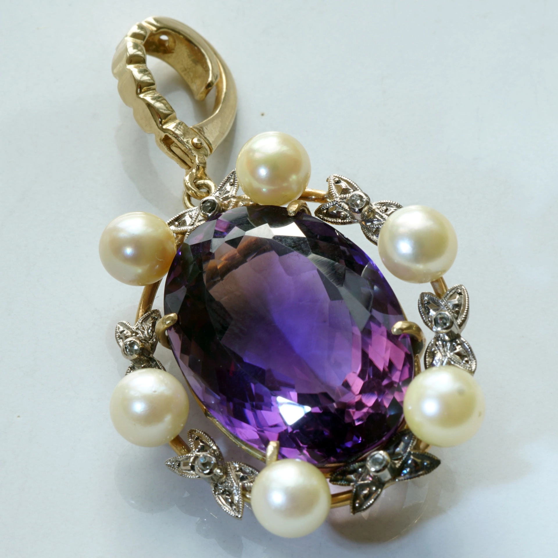 Akoya Pearl Amethyst Pendant 15 kt Yellowgold...great Vintage Jewelry