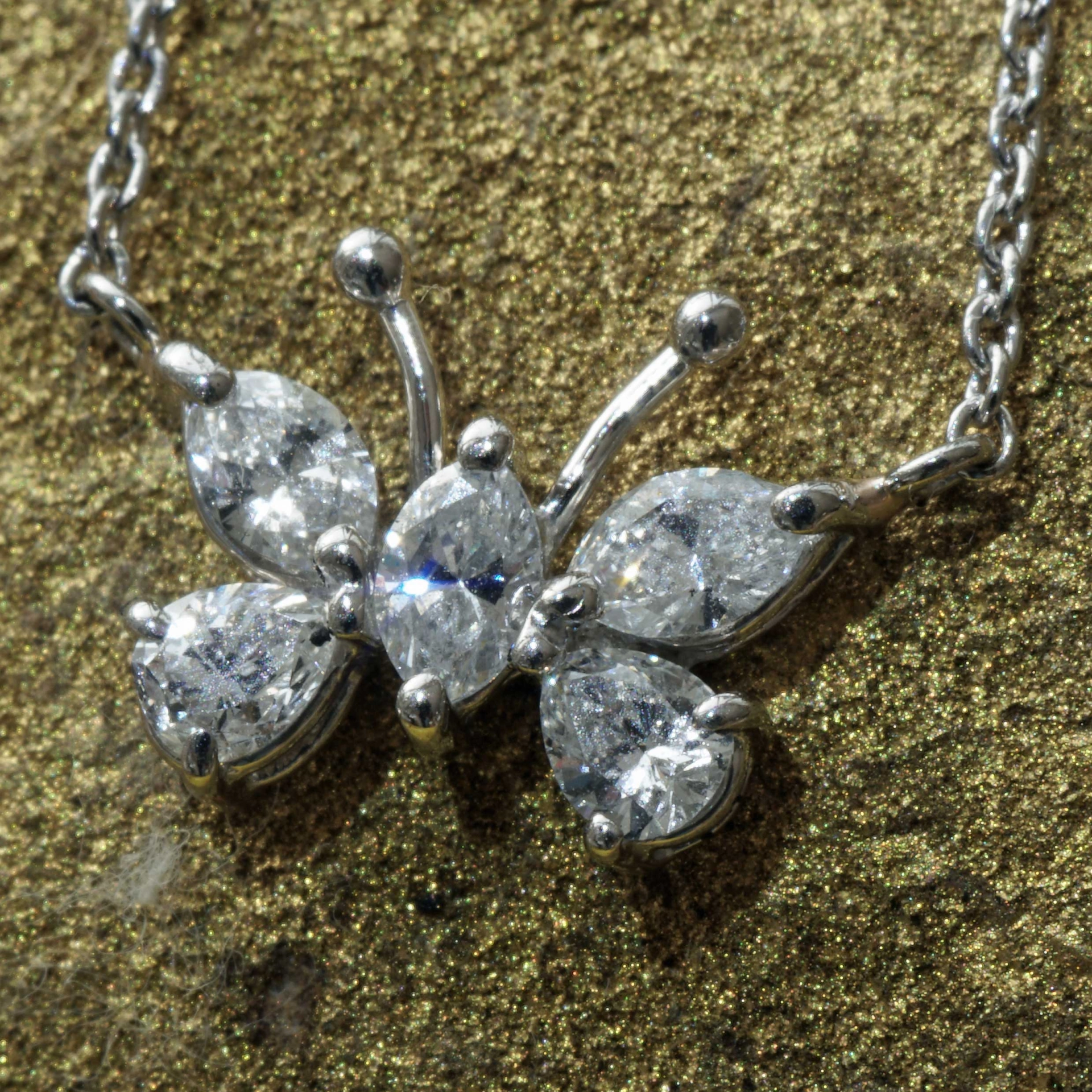 Brilliant Necklace 0.51 ct 900 Platinum cute Butterfly Motif