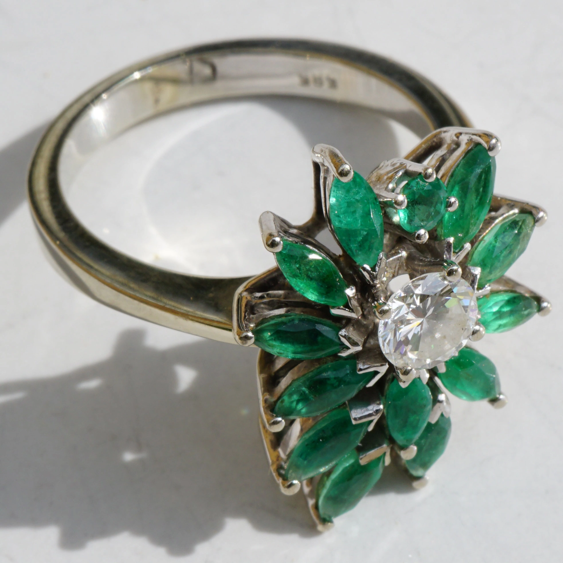 Brillant Smaragd Ring 585er Weissgold Weiss Lupenrein 0.53 ct Vintage 80er Jahre