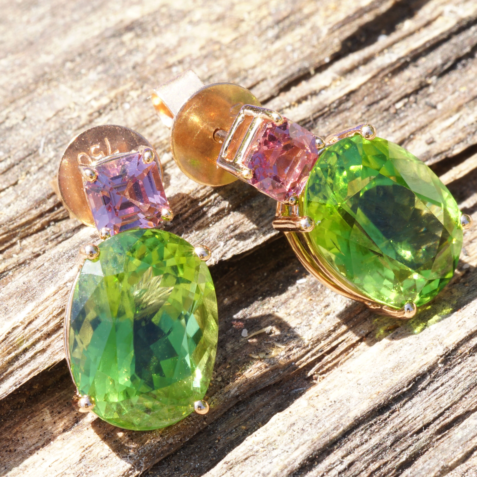 Spinel Peridot Earsticks 18 Rosegold from Burma and Afghanistan...great Color
