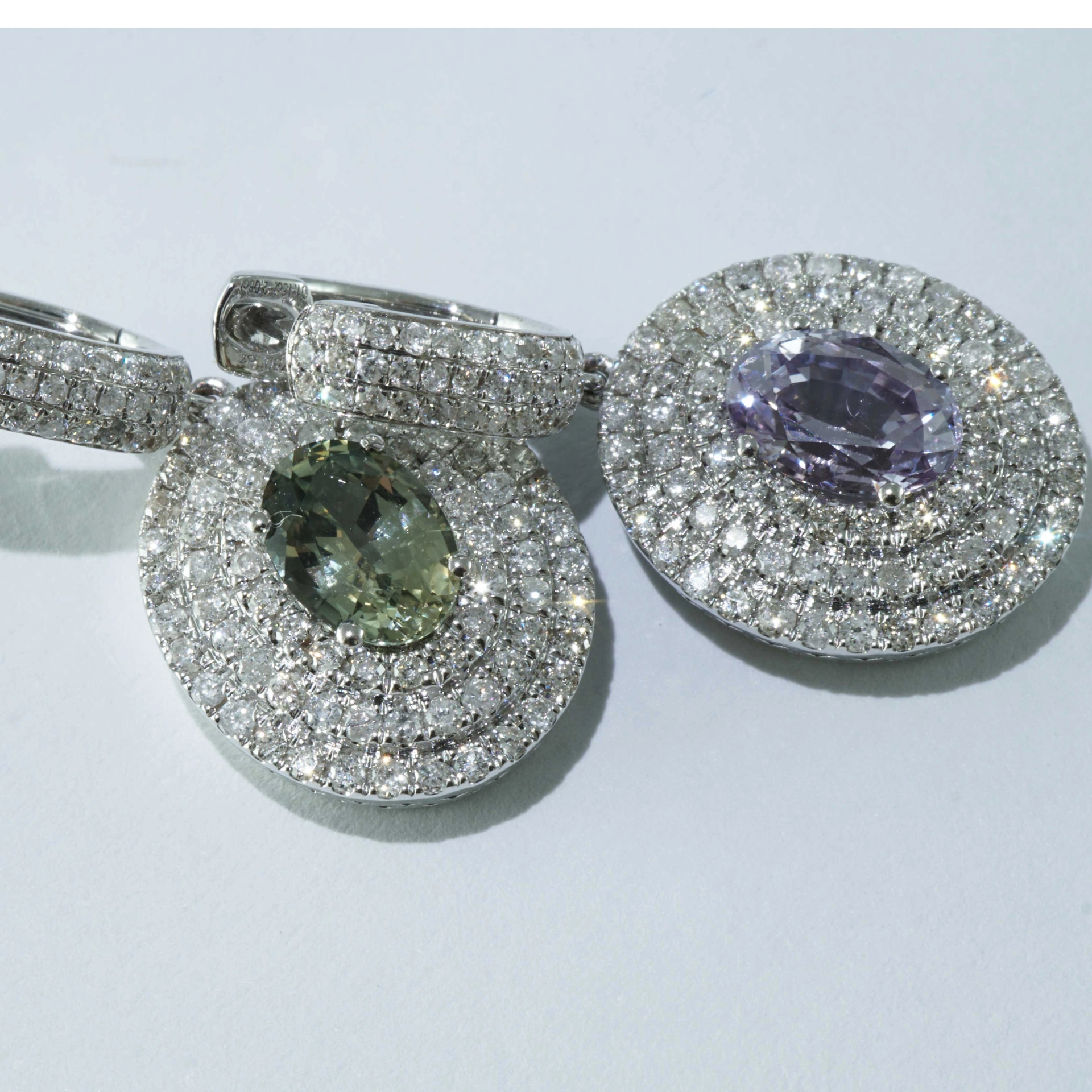 Saphire Briliant Earrings green and lavendel 18 kt White Gold Ilanka Mine Madagascar