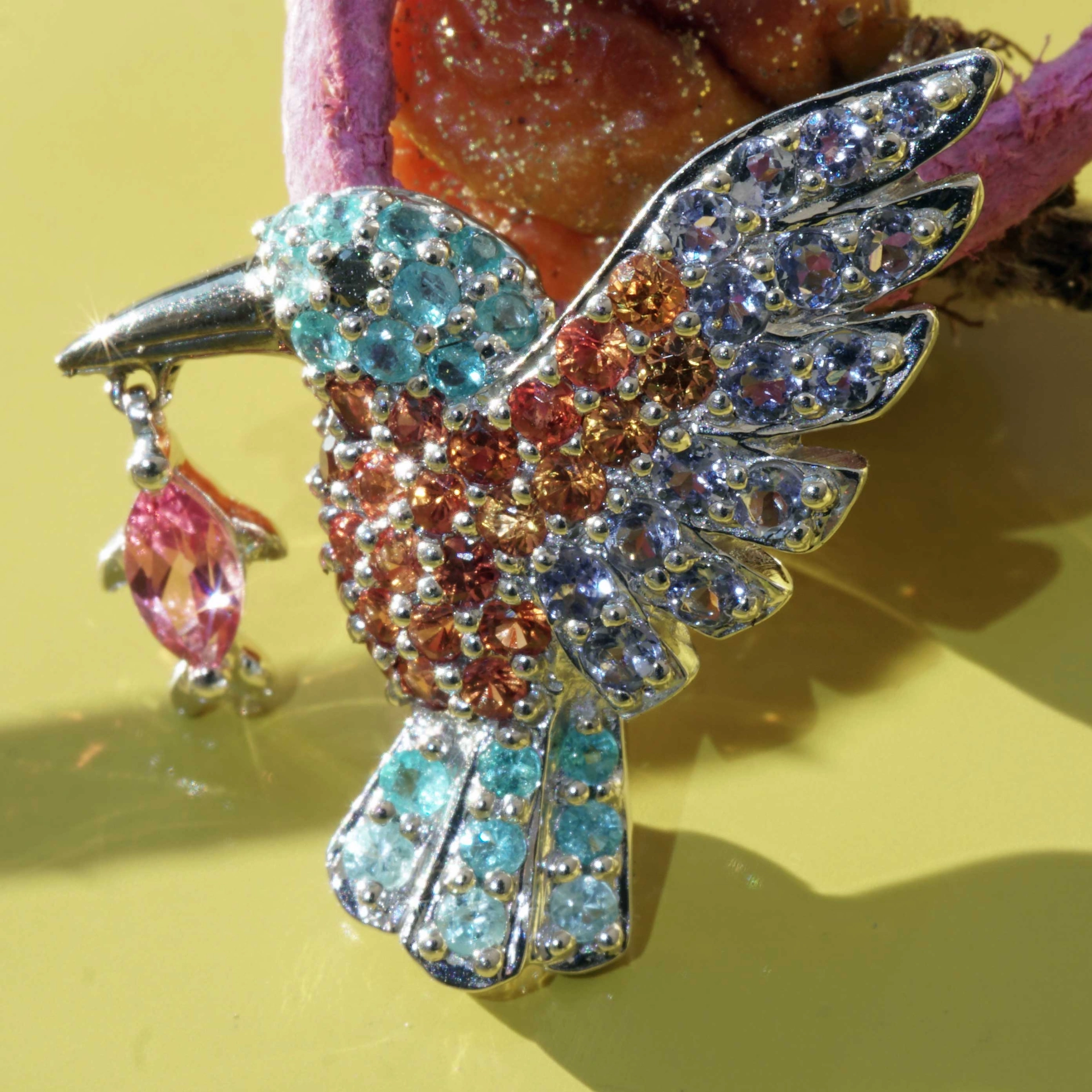 Kingfisher Pendant 18 kt White Gold with Paraiba Tourmaline and Spinel