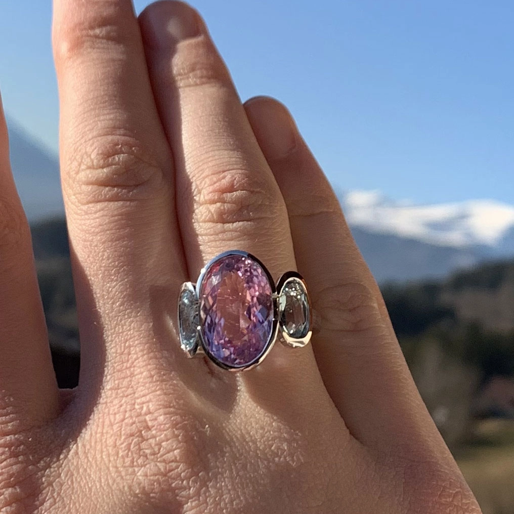 Kunzite Aquamarine Ring 11.76 ct 1.96 ct in 750 Whitegold Baby Colors