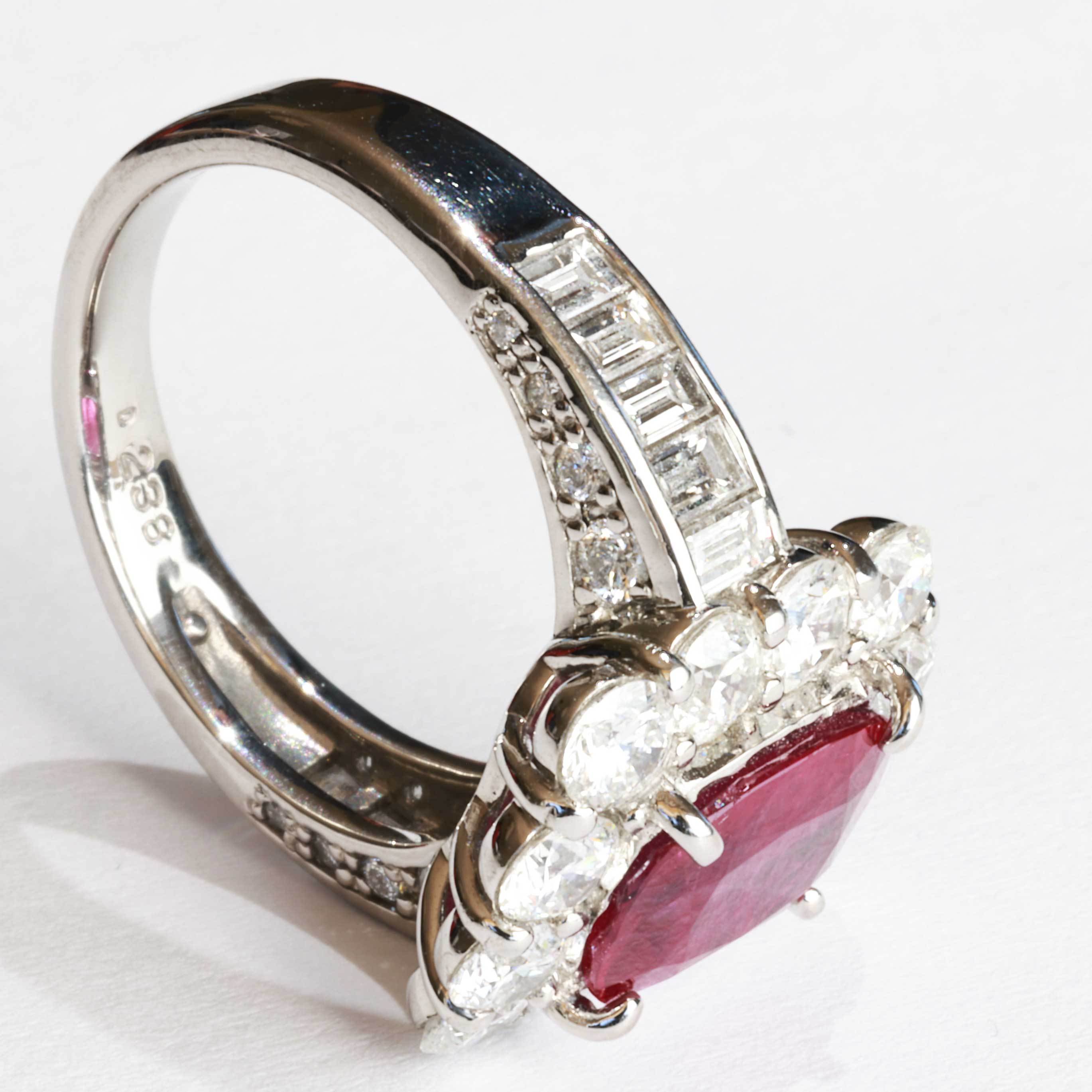 Unheated Burma Ruby Brilliant Ring 2.60 ct 2.38 ct Myanmar 950 platinum GRS certificate