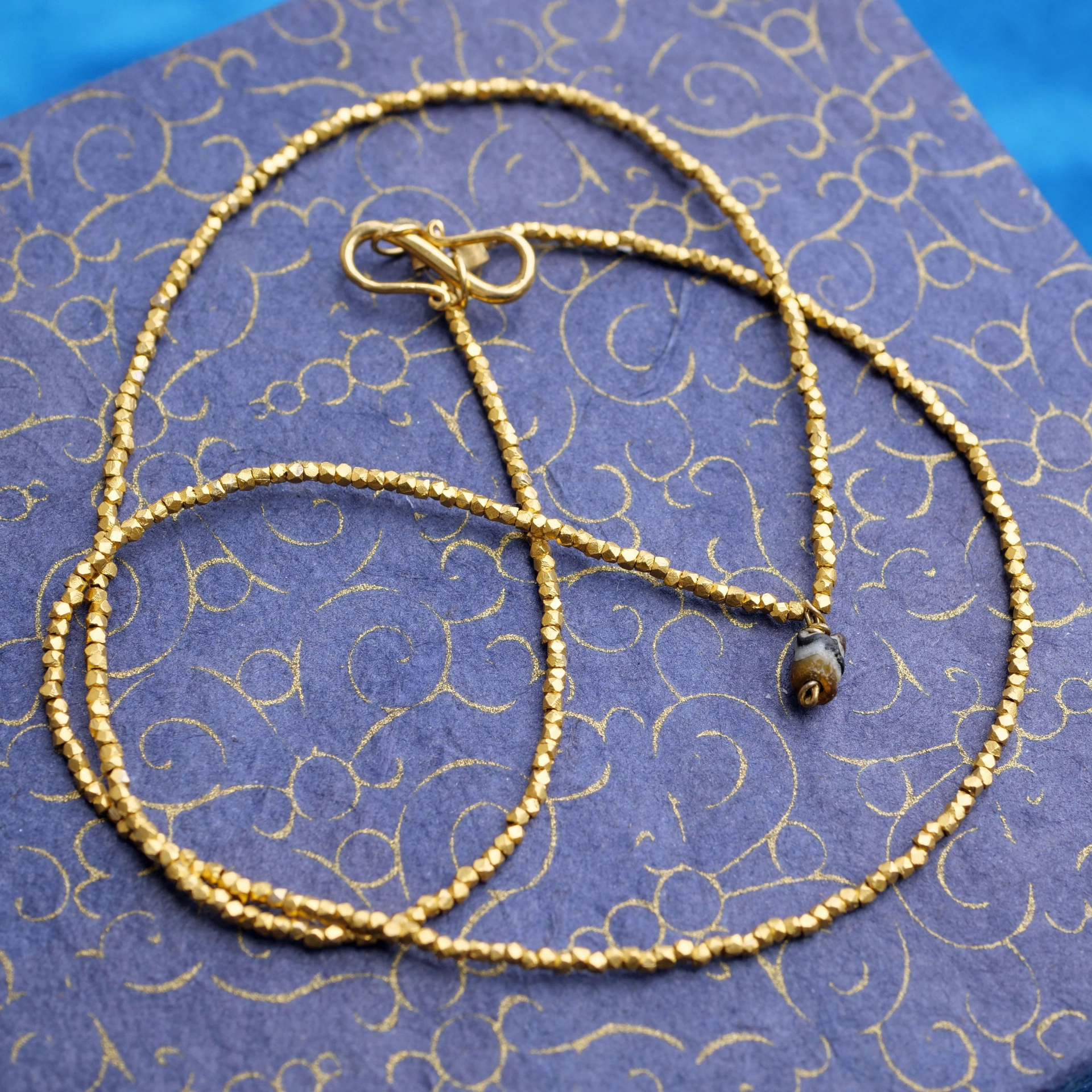 necklace replica like 2000 years ago 900 fine gold 43 cm with antique glas pendant