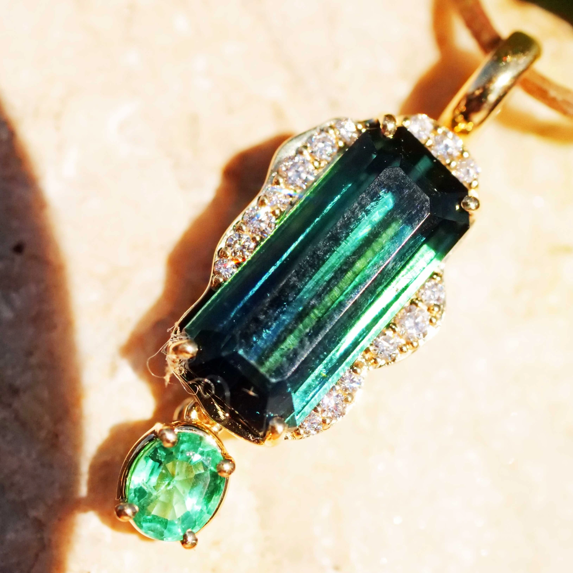 Tourmaline Emerald Pendant from Afghanistan 5.30 ct bicolor petrol blue green