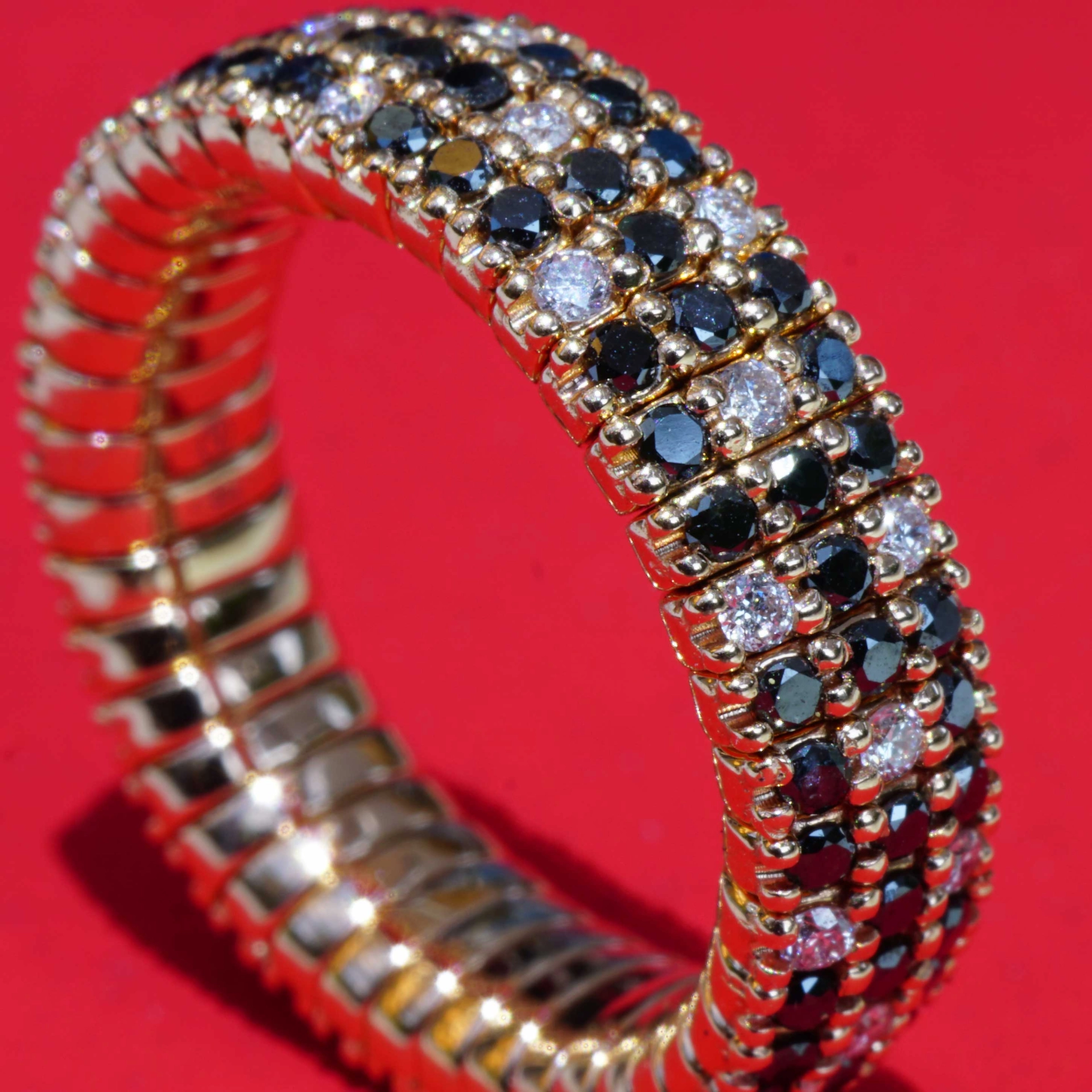 Brilliant Memory Ring Magic flexibel black-white 18 kt Rosegold..ingenious and simple