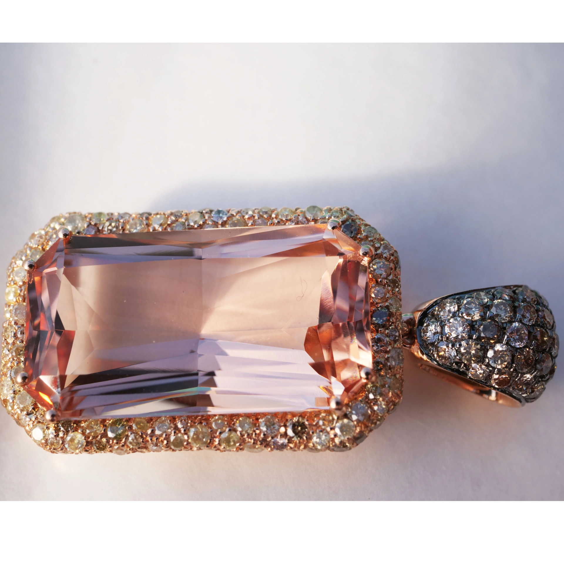Morganite Diamond Pendant Rosegold 18 kt....wonderful 15 Carat Gem