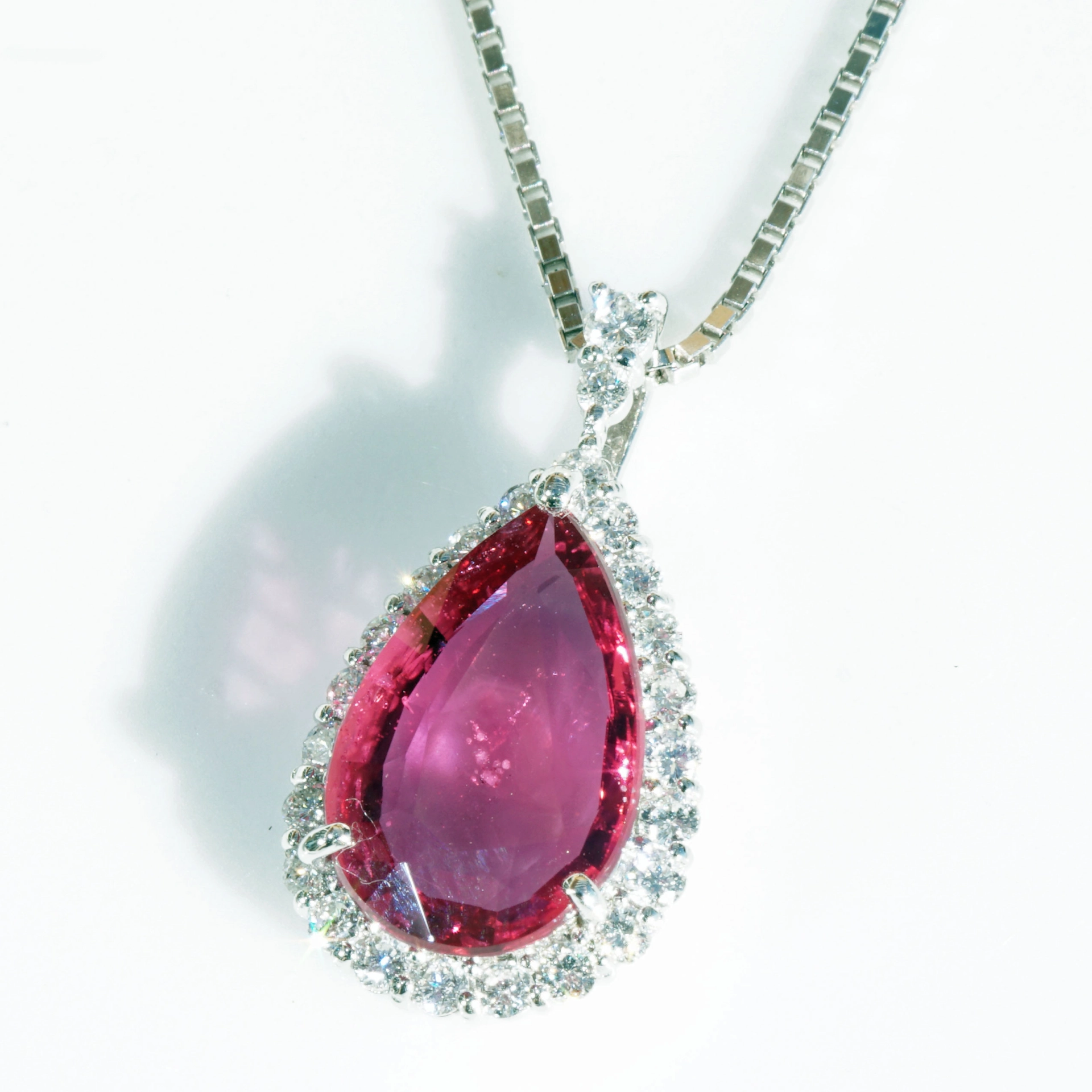 Ruby Brilliant Pendant 3.03 ct unheated Mozambique AIGS Certificate 950 platinum 0.43 ct Rare Size