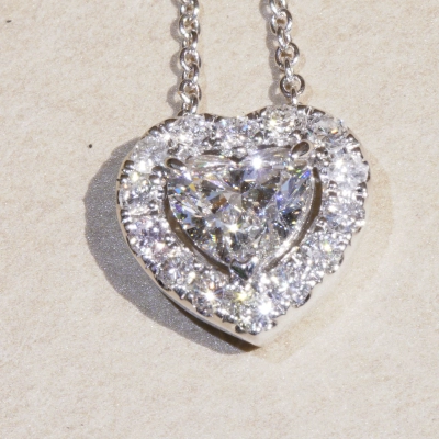 Necklace with Heart full cut brilliant approx. 0.90 ct, H (white) / SI2  GIA report 18 kt White Gold