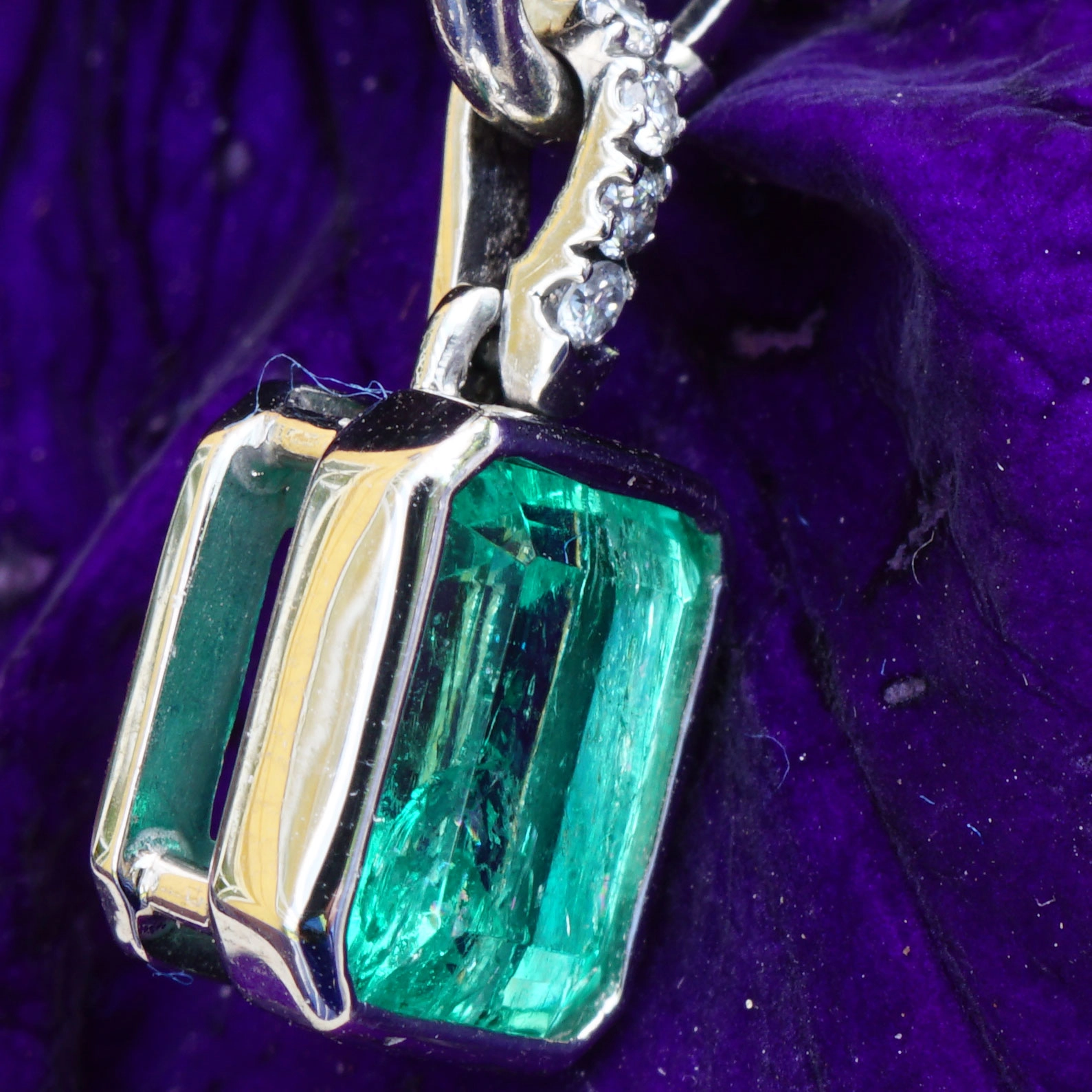 Emerald Pendant Platinium  1.07 ct ..real Colombians are fun