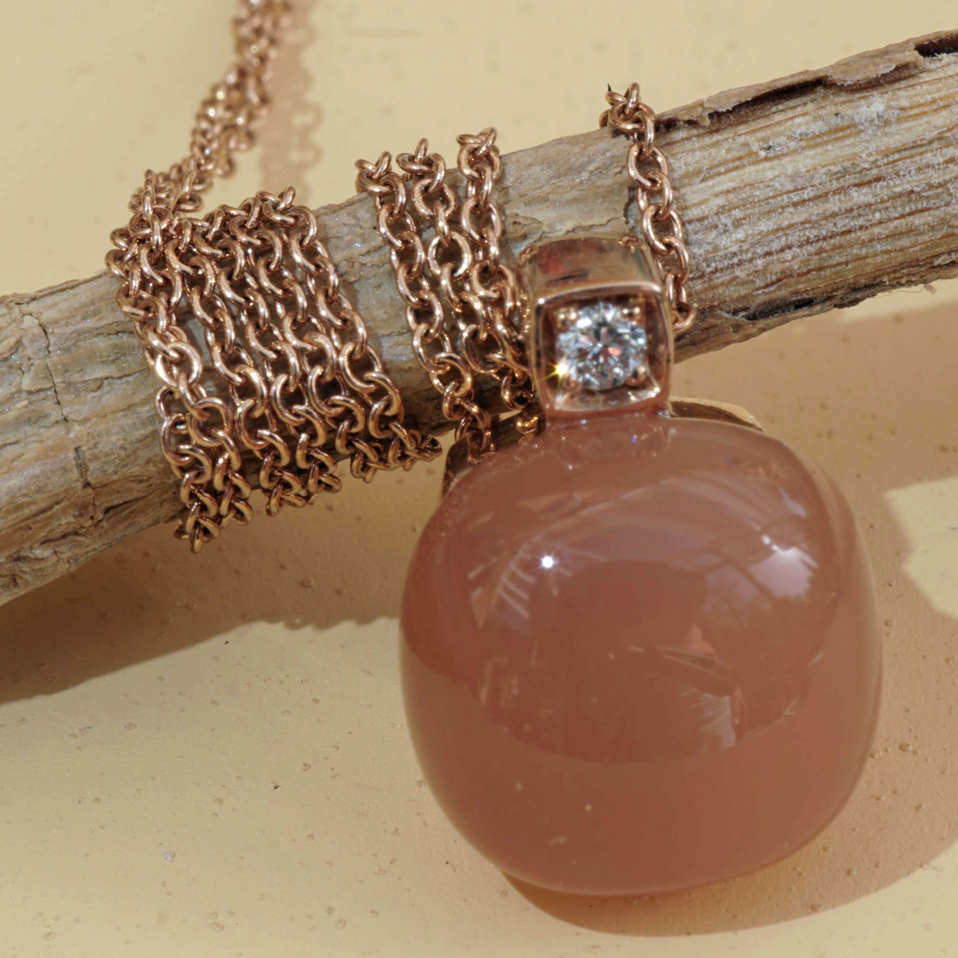Moonstone Brilliant Pendant with Chain 18 kt Rose Gold...perfekt floating Effect