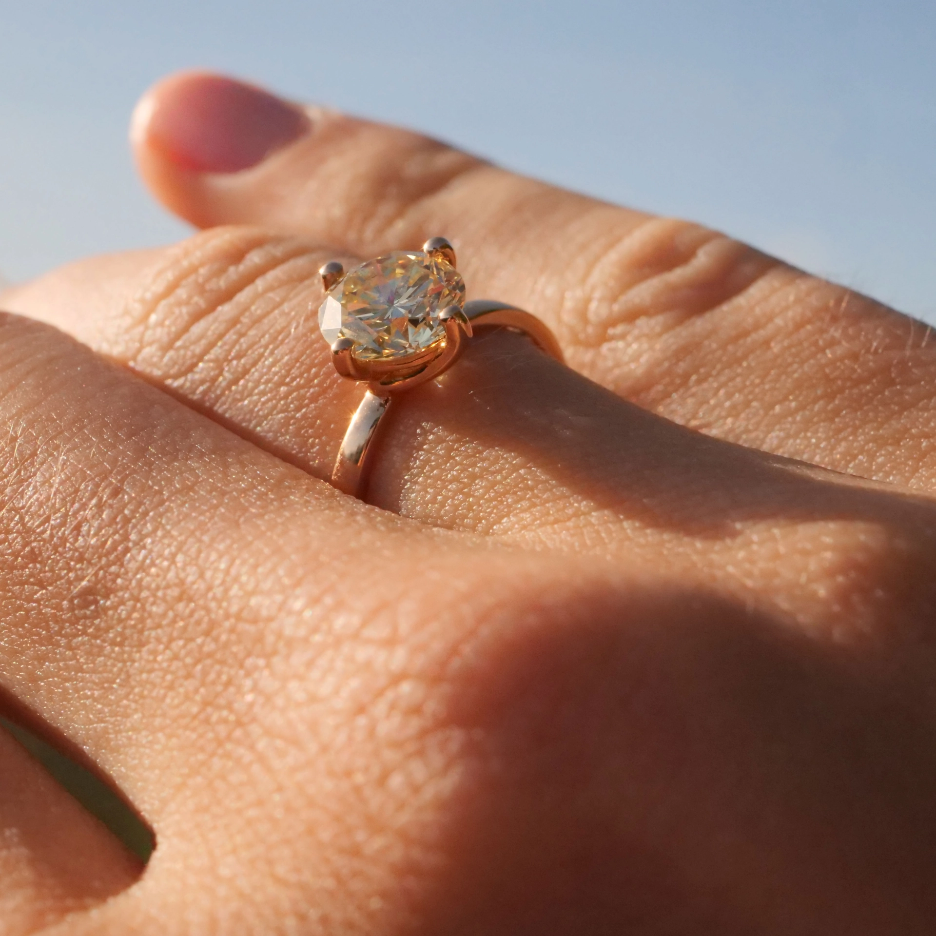Solitaire Brilliant Ring 18 kt Rose Gold 1.81 ct M / SI...makes your heart beat faster