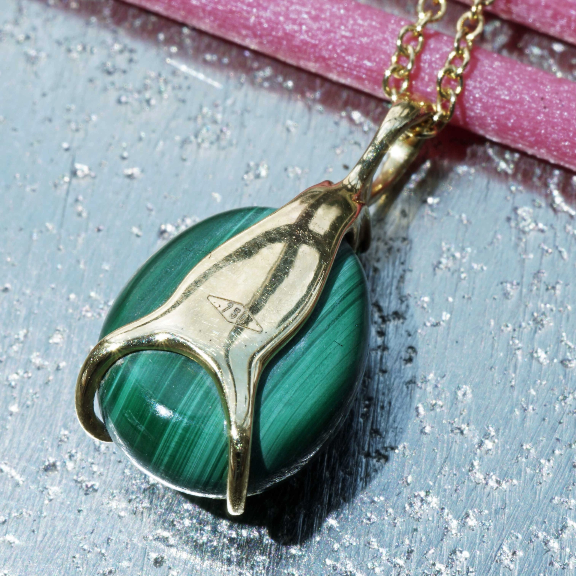 Drop Pendant...soo sweet...with Malachite  and tsavorithe...made in Italy