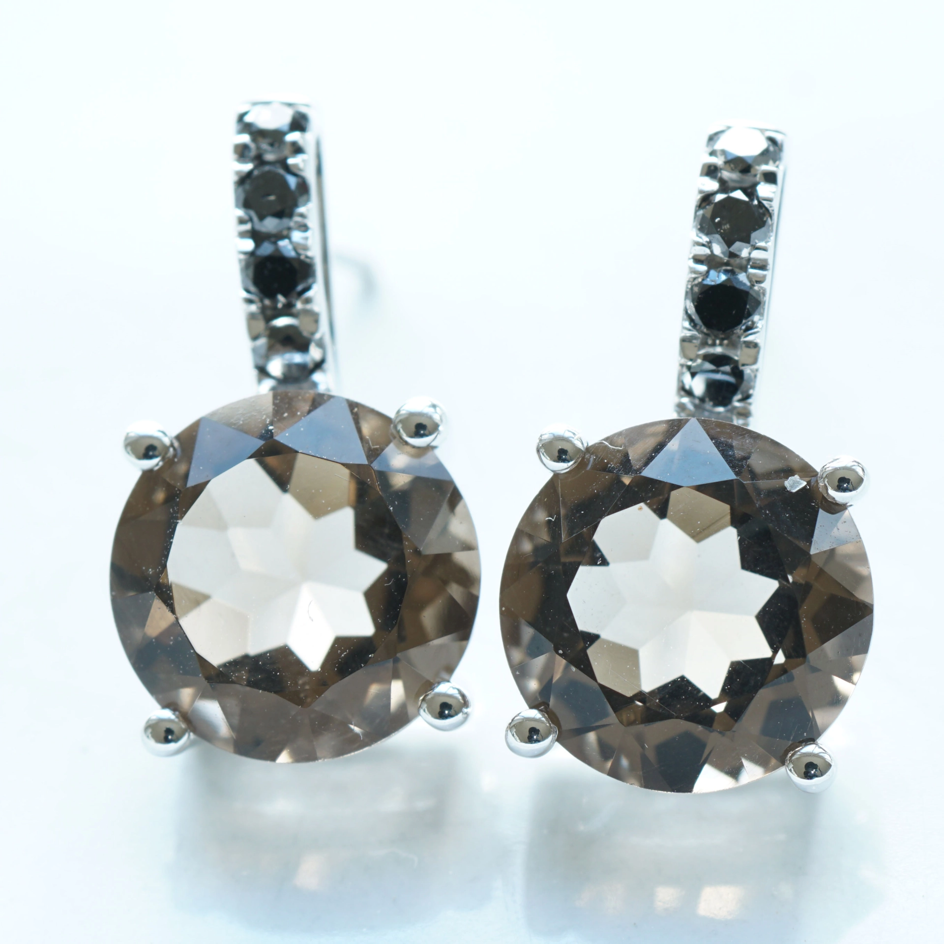 Diamant Rauchquarz Ohrstecker 750er Weissgold 0.28 ct ....cool lady...