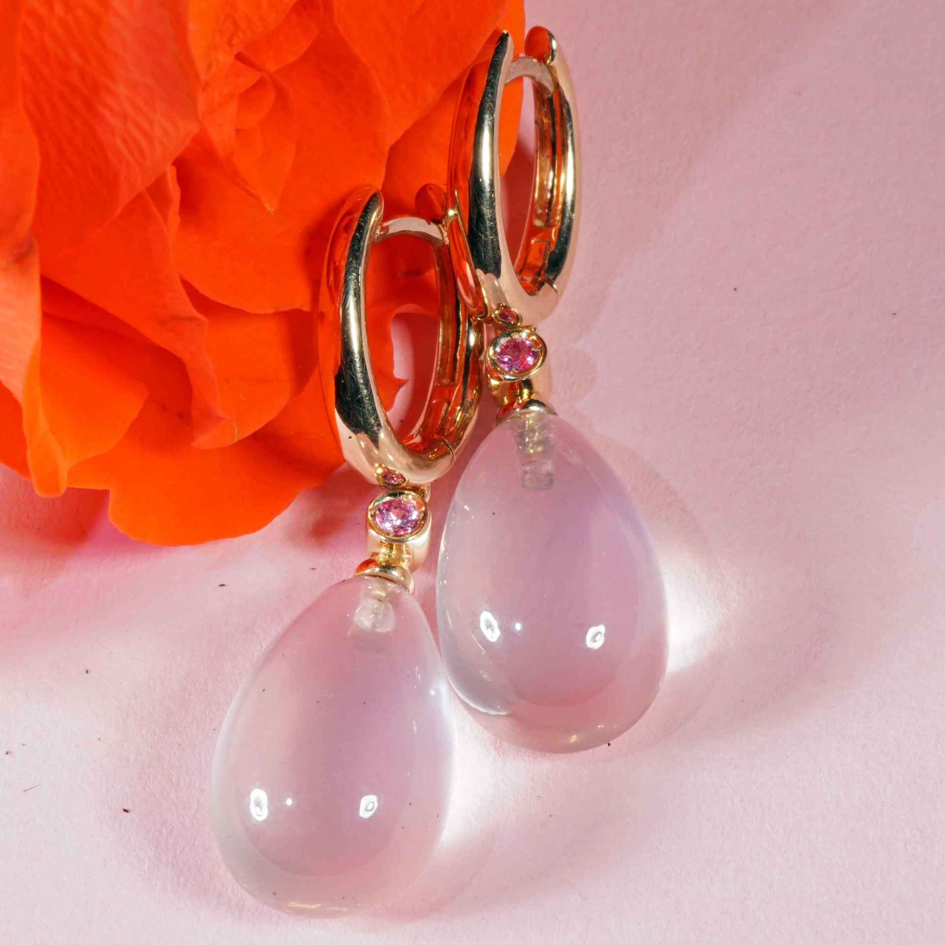 Rosequartz and pink Saphire ...ideal Kombination for modern Earrings made in Italy