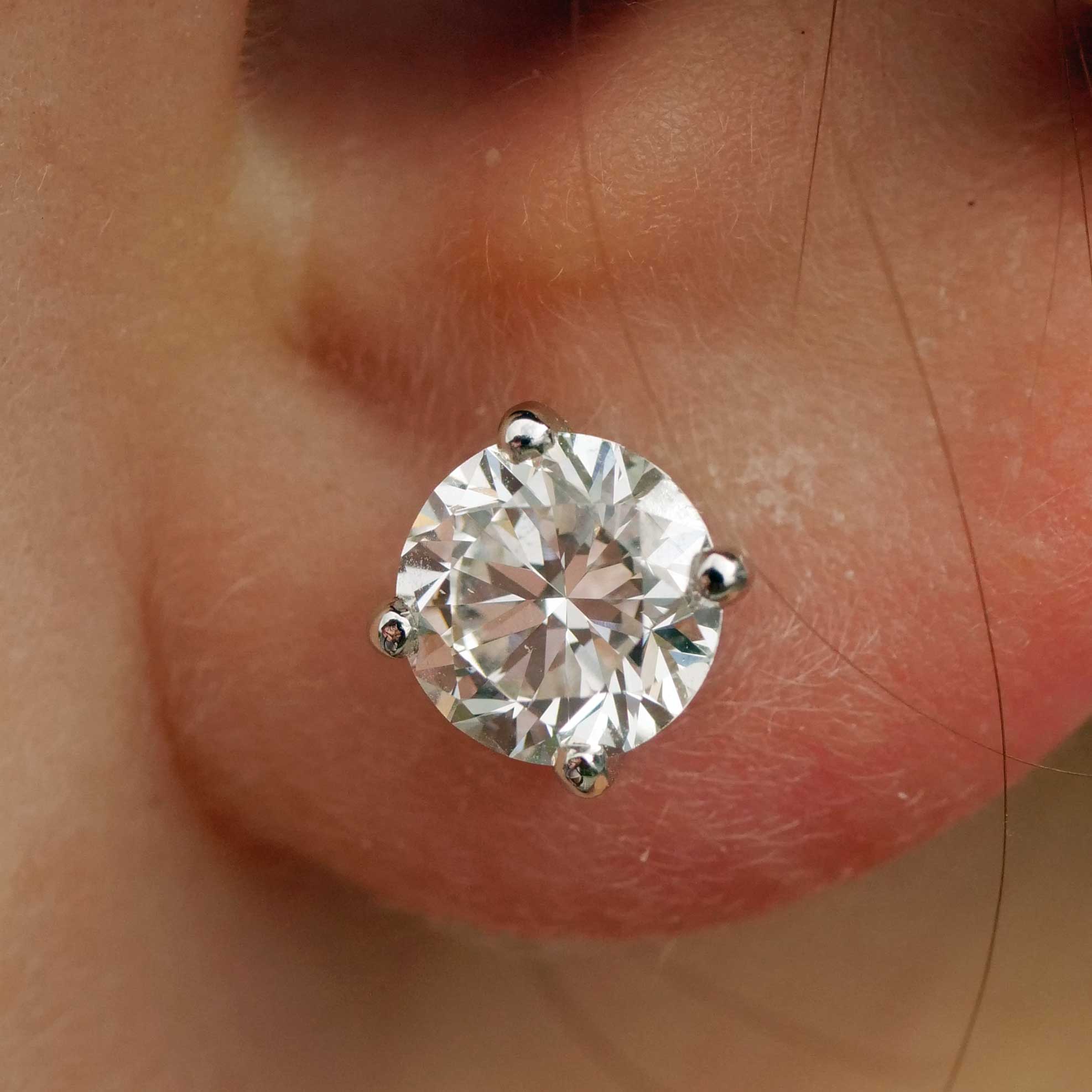 Brilliant stud earrings total 2.36 ct TW VS laboratory diamonds in 585 white gold.... for a fraction of the price of a natural diamond