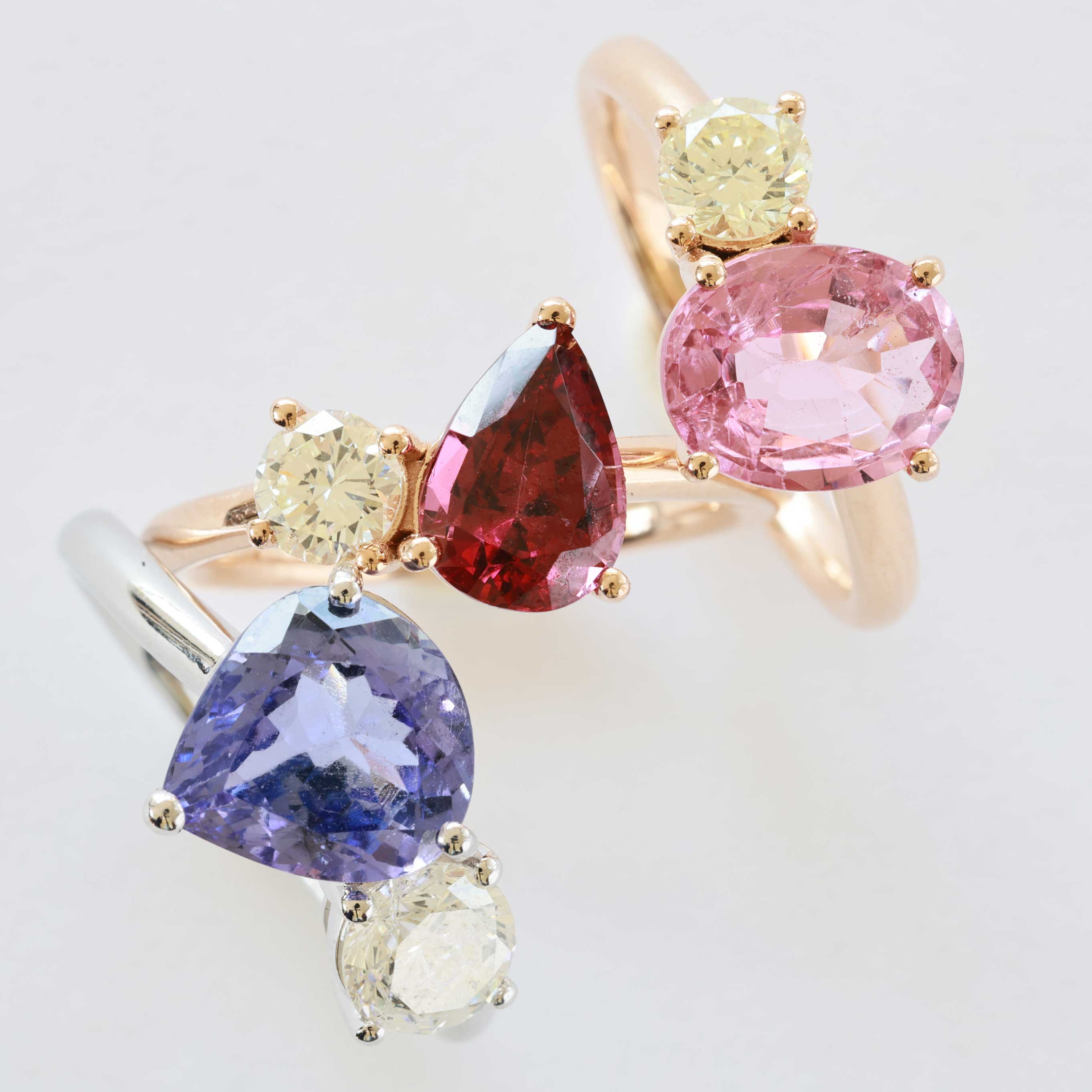 Tanzanite Brilliant Ring 750 White Gold 2.30 ct 0.42 ct great Design to combine as a Plug-in 