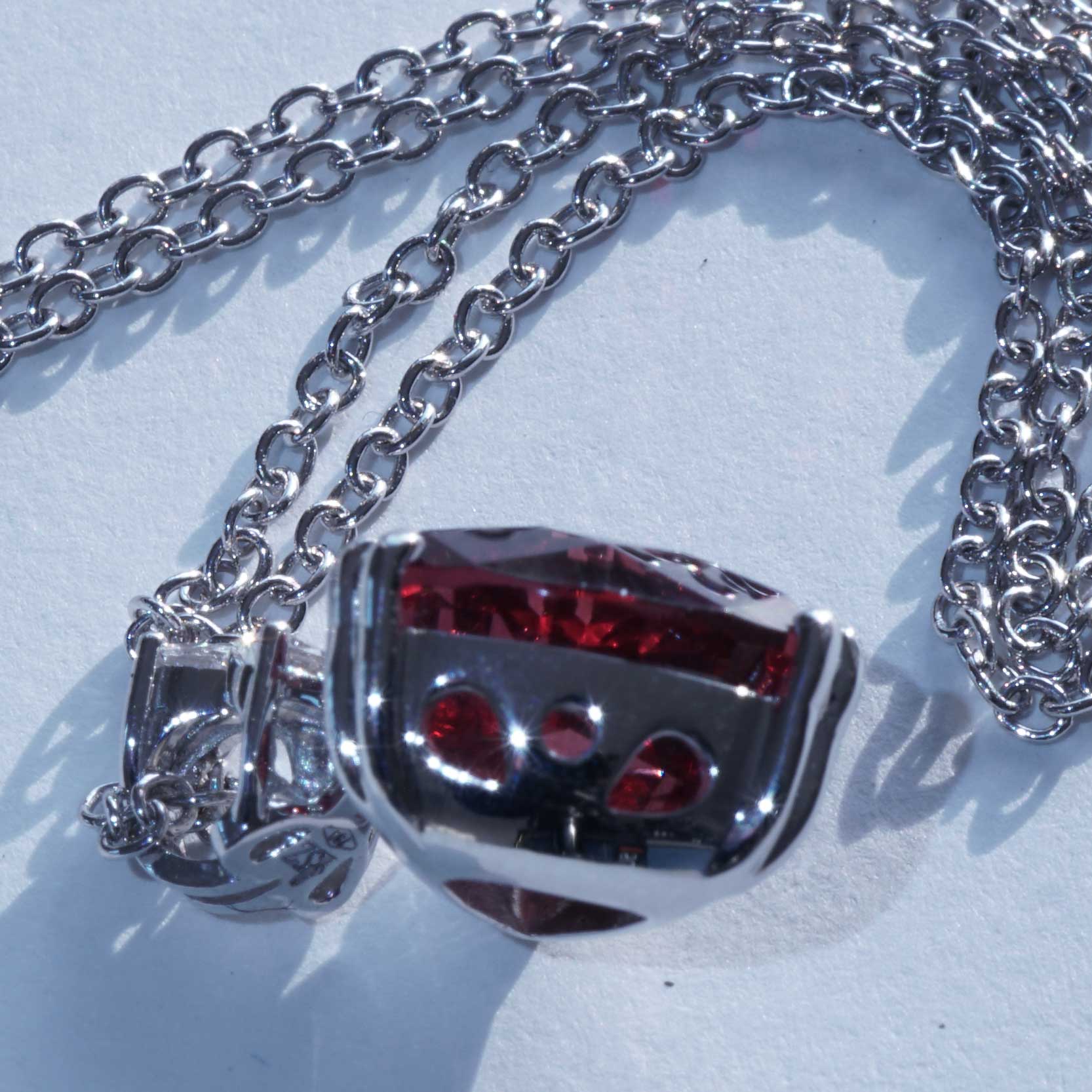 Malaya Garnet Brilliant Necklace 5.47 ct 0.22 ct 750 white gold - the most changeable among the gemstones, color change desired