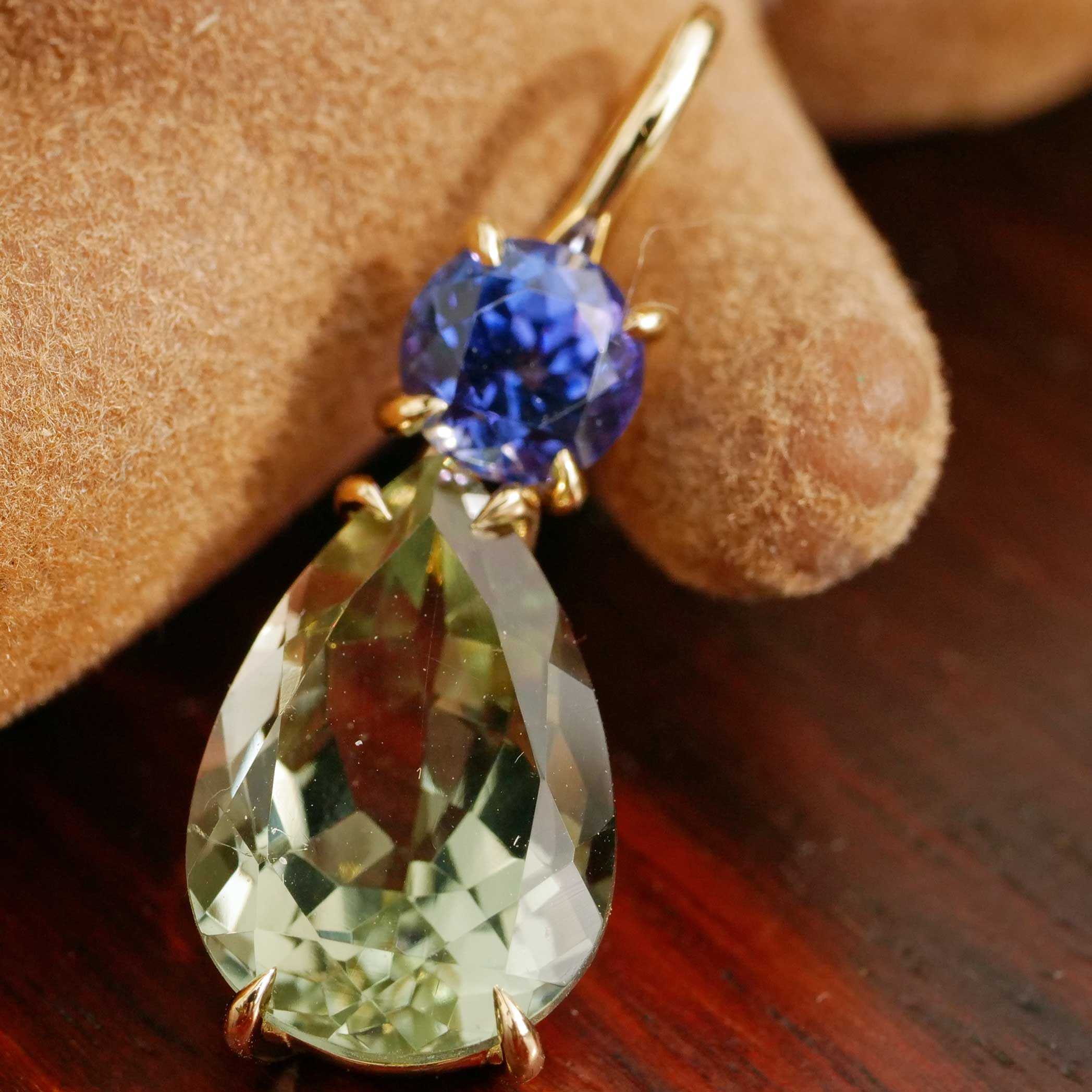 Bluetopaz Amethyst Earrings of high quality made in a traditional Italian goldsmith in Valenza, modern Design