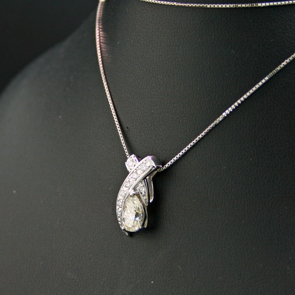 Brillant-Anhänger in 900/-Platin, Kette in 850/-Platin