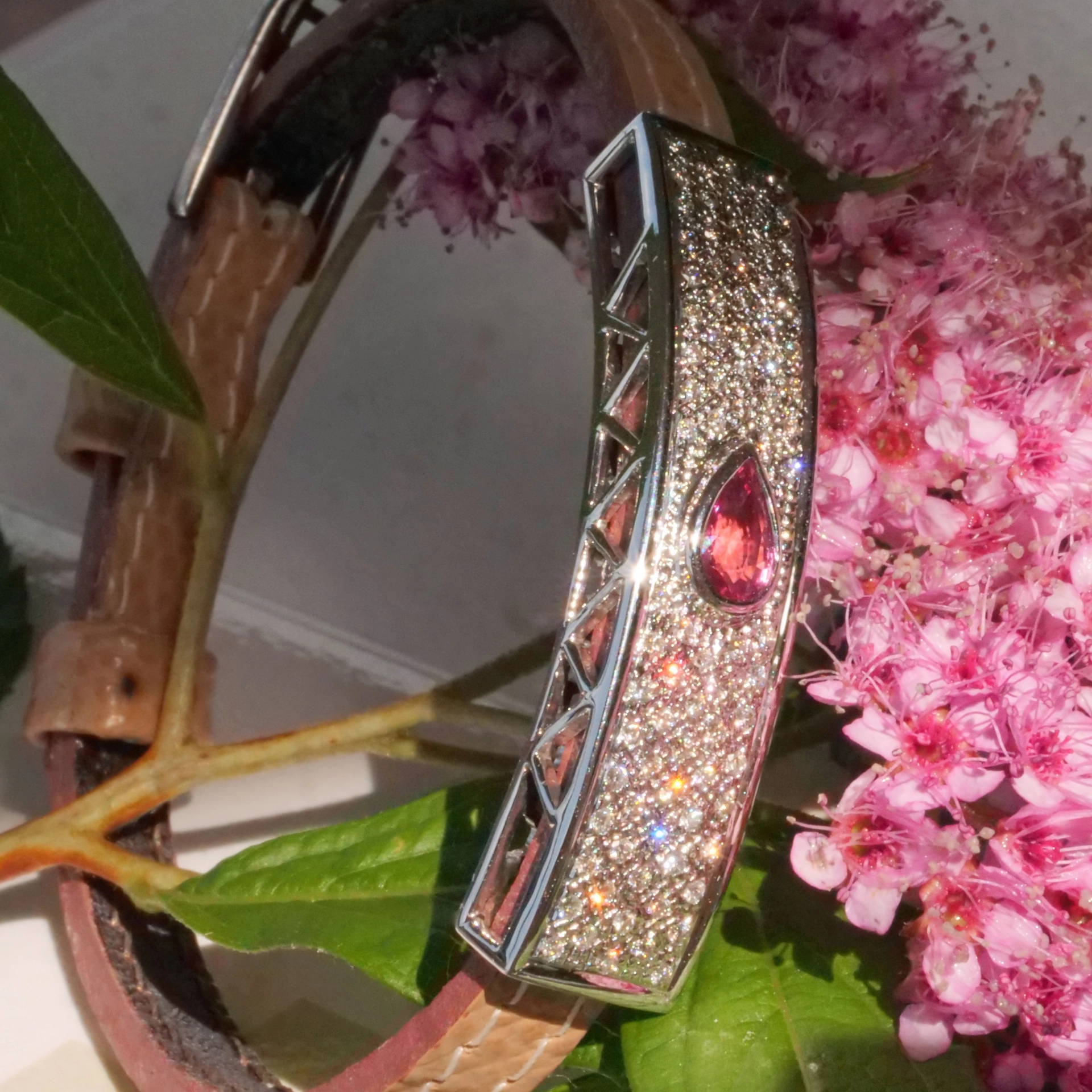 Unheated Padparadscha Saphire Brilliant Bracelet 18 kt White Gold GRS Certifikate...for Connoisseurs