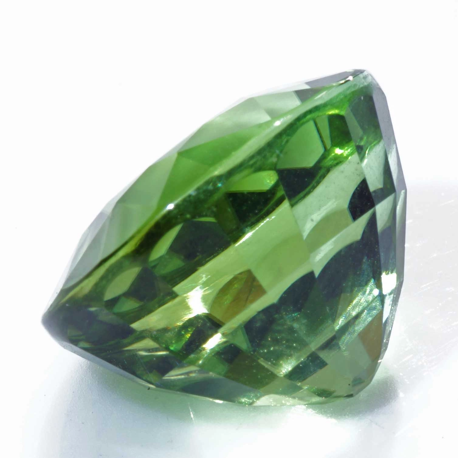 Jaba Tourmaline from Afghanistan green yellow 13.65 ct fine Color Loupeclean Investment Gemstone