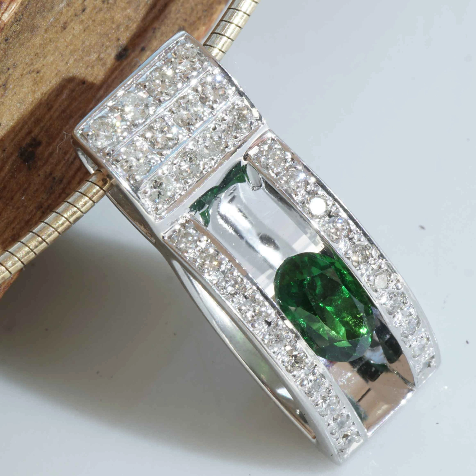 Tsavorite Brilliant Pendant 0.60 ct 0.30 ct 18kt White Gold...a newcomer Gem