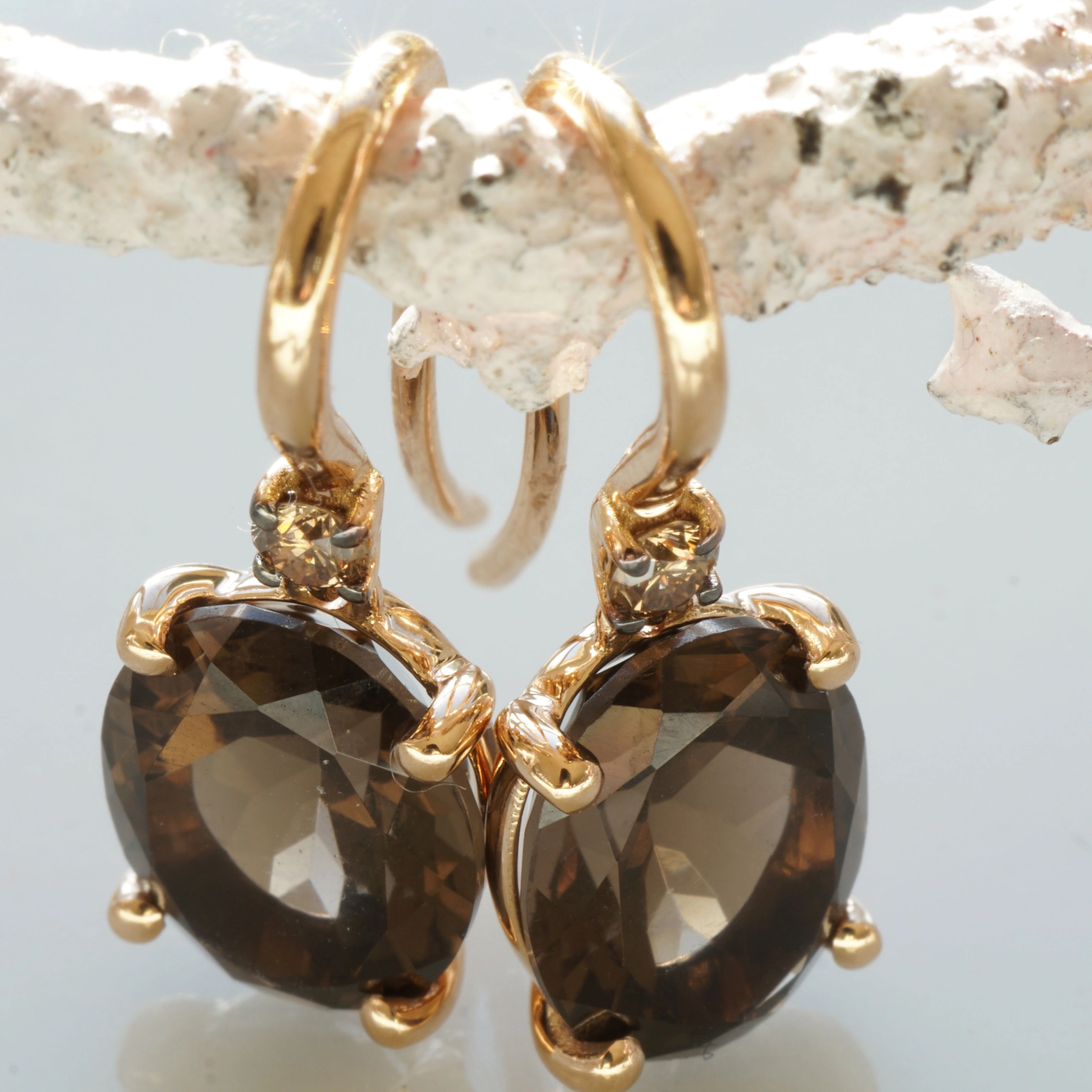 Brown Smokeyquartz and Diamonds....ideal Kombination with Rosegold