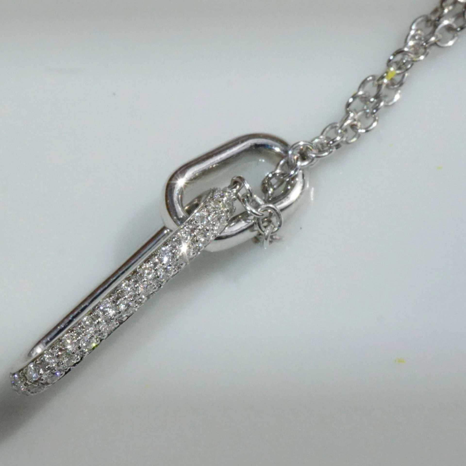 Brilliant Necklace 18 kt White Gold Ultra Modern 0.20 ct TW VS