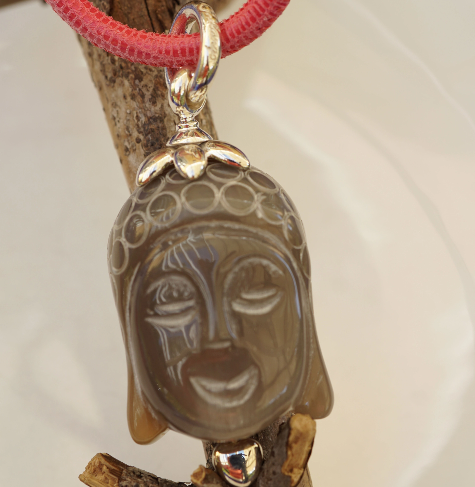 Chilango Anhänger Buddha Horn 925er Silber natur handcarfed 68 x 28 mm