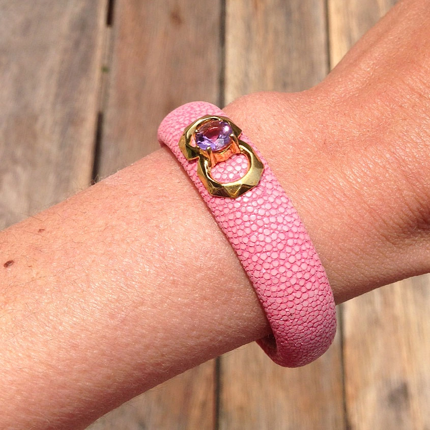 Amethyst-Rochenleder-Armreif, Silber/vergoldet,