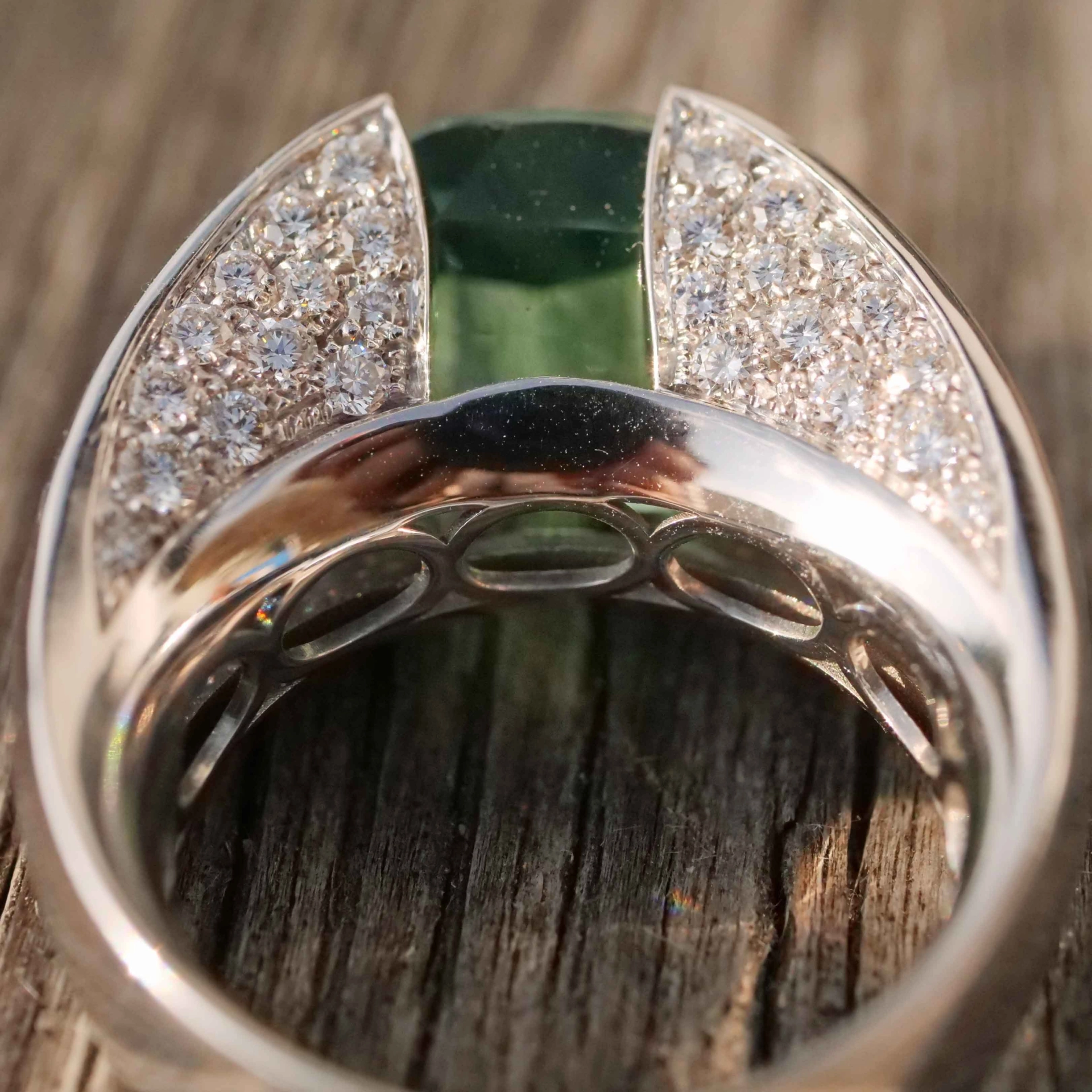 Lagoon Green Turmalin Saphire Brilliant Ring 18kt Whitegold Afghanistan AAA+ 