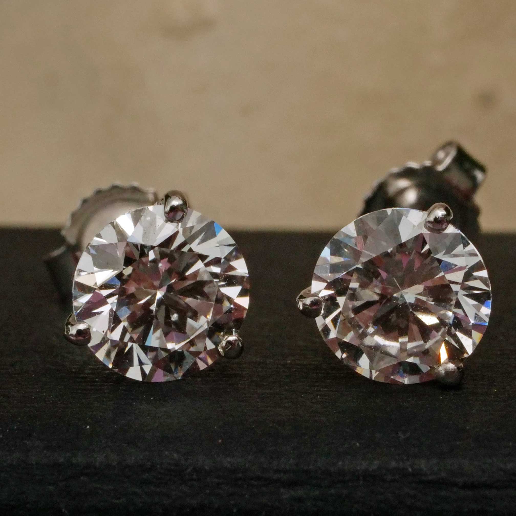 Brilliant stud earrings total 1.43 ct TW VS laboratory diamonds in 585 white gold.... for a fraction of the price of a natural diamond