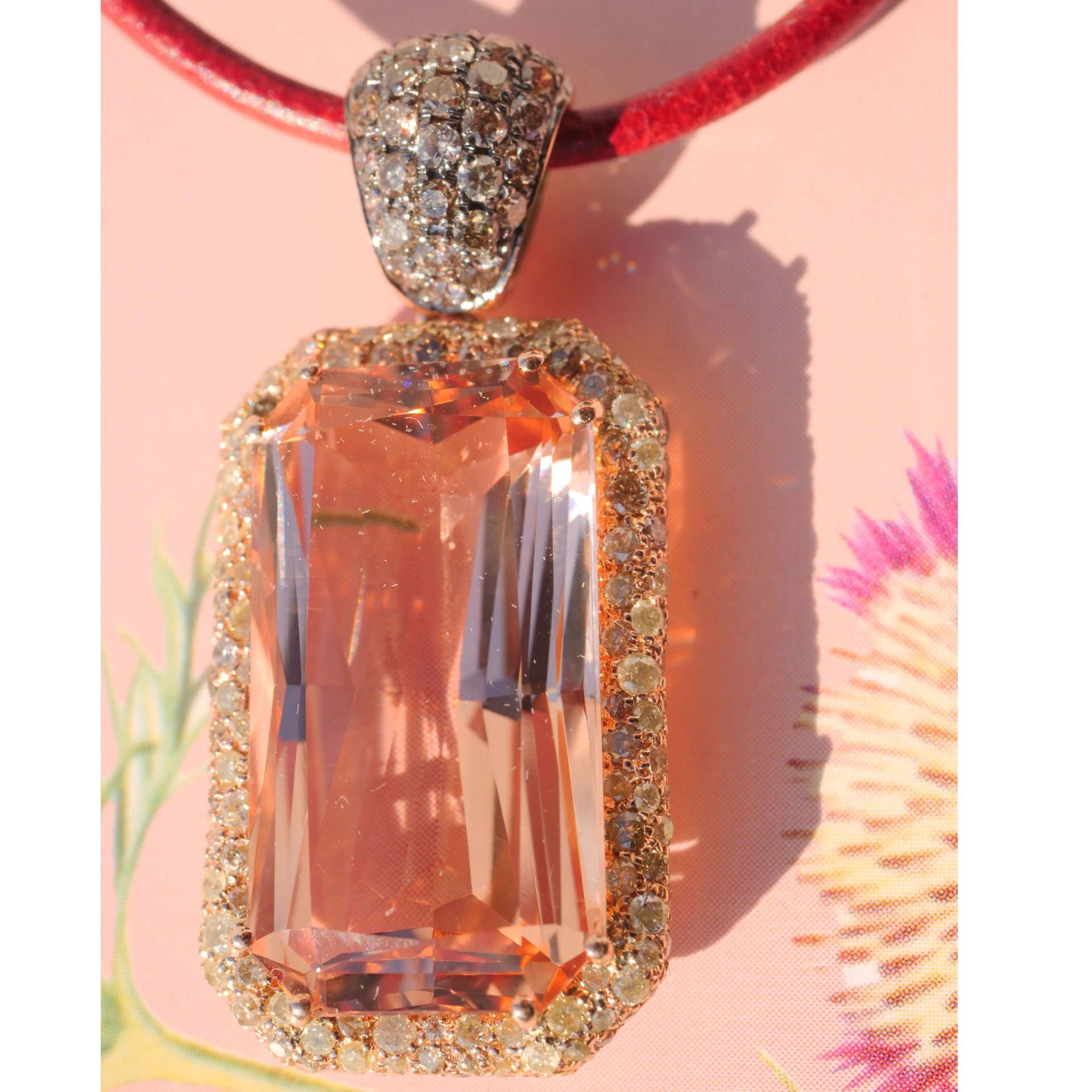 Morganite Diamond Pendant Rosegold 18 kt....wonderful 15 Carat Gem