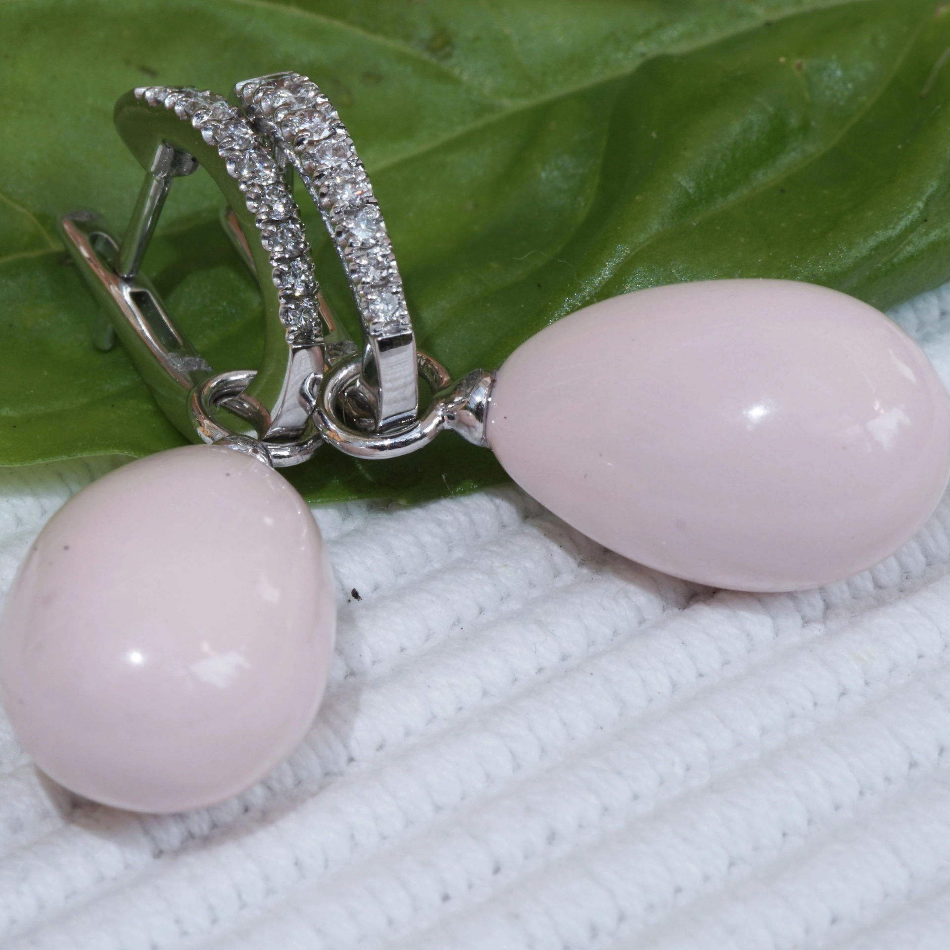 Fine Angel Skin Drop Brilliant Earrings 18 kt White Gold...sooo elegant