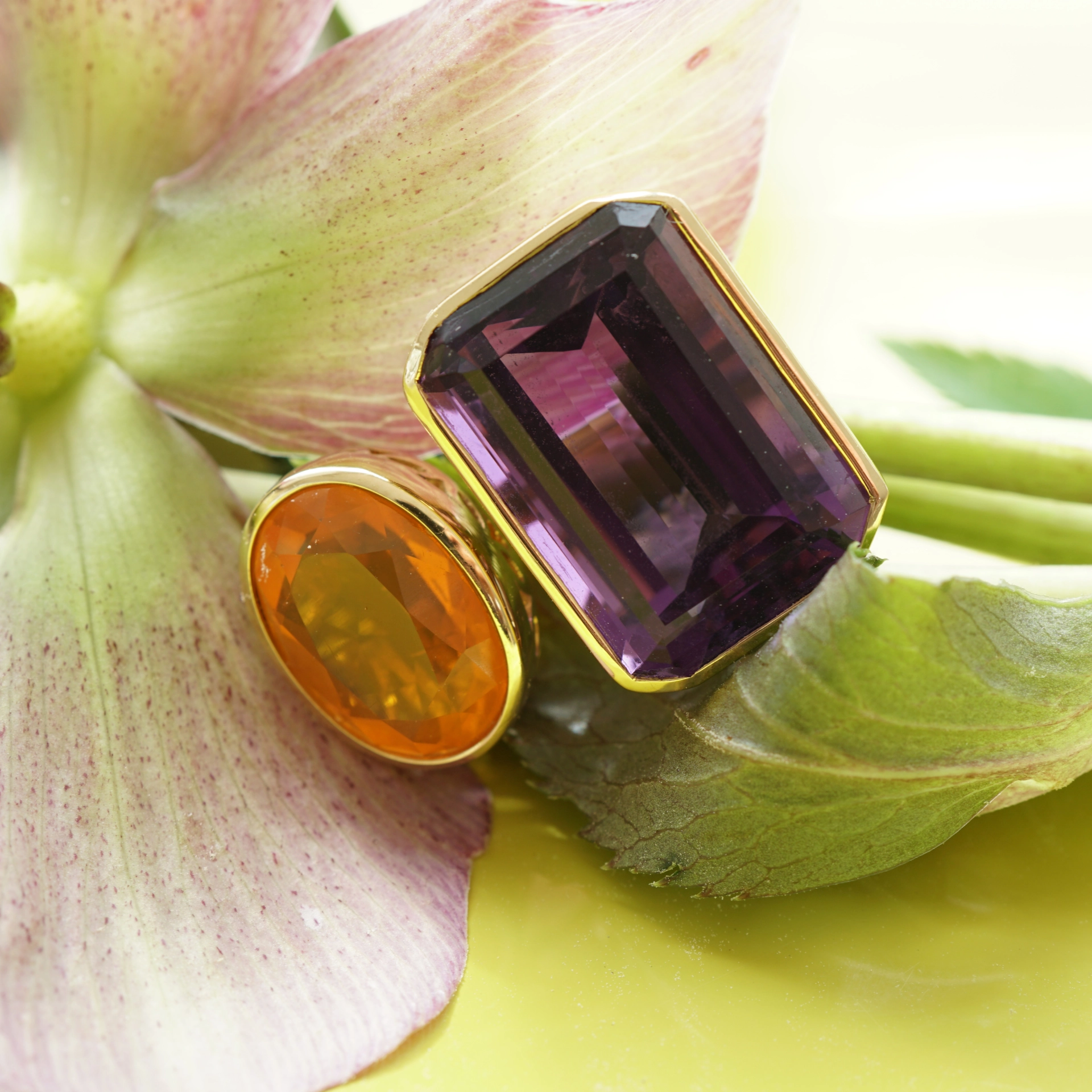 Amethyst Fireopal Ring 18 kt Yellowgold....extremly hot