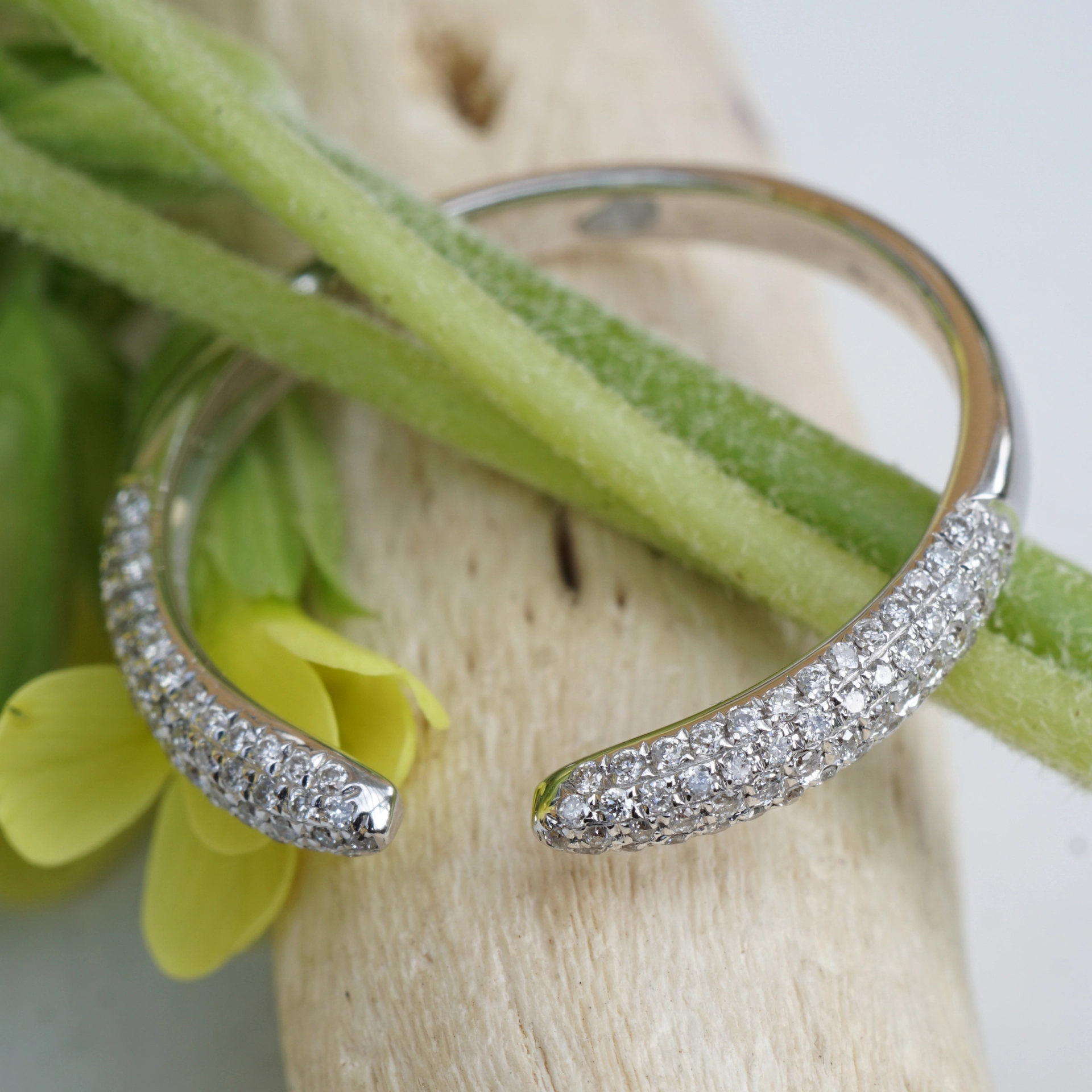 Brilliant Ring 18 kt White Gold 0.25 ct...ideal combining Ring